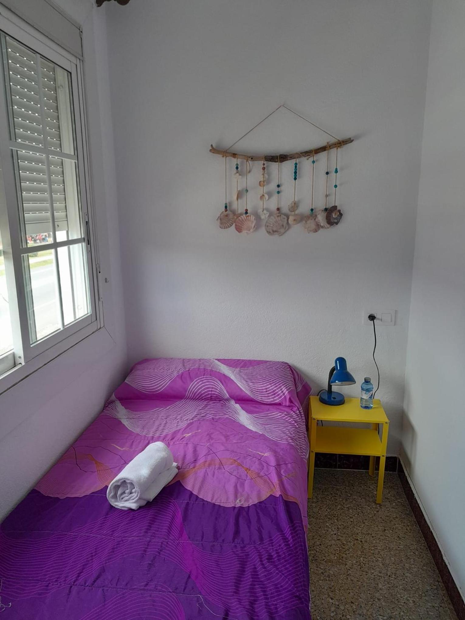 Single Room with Shared Bathroom