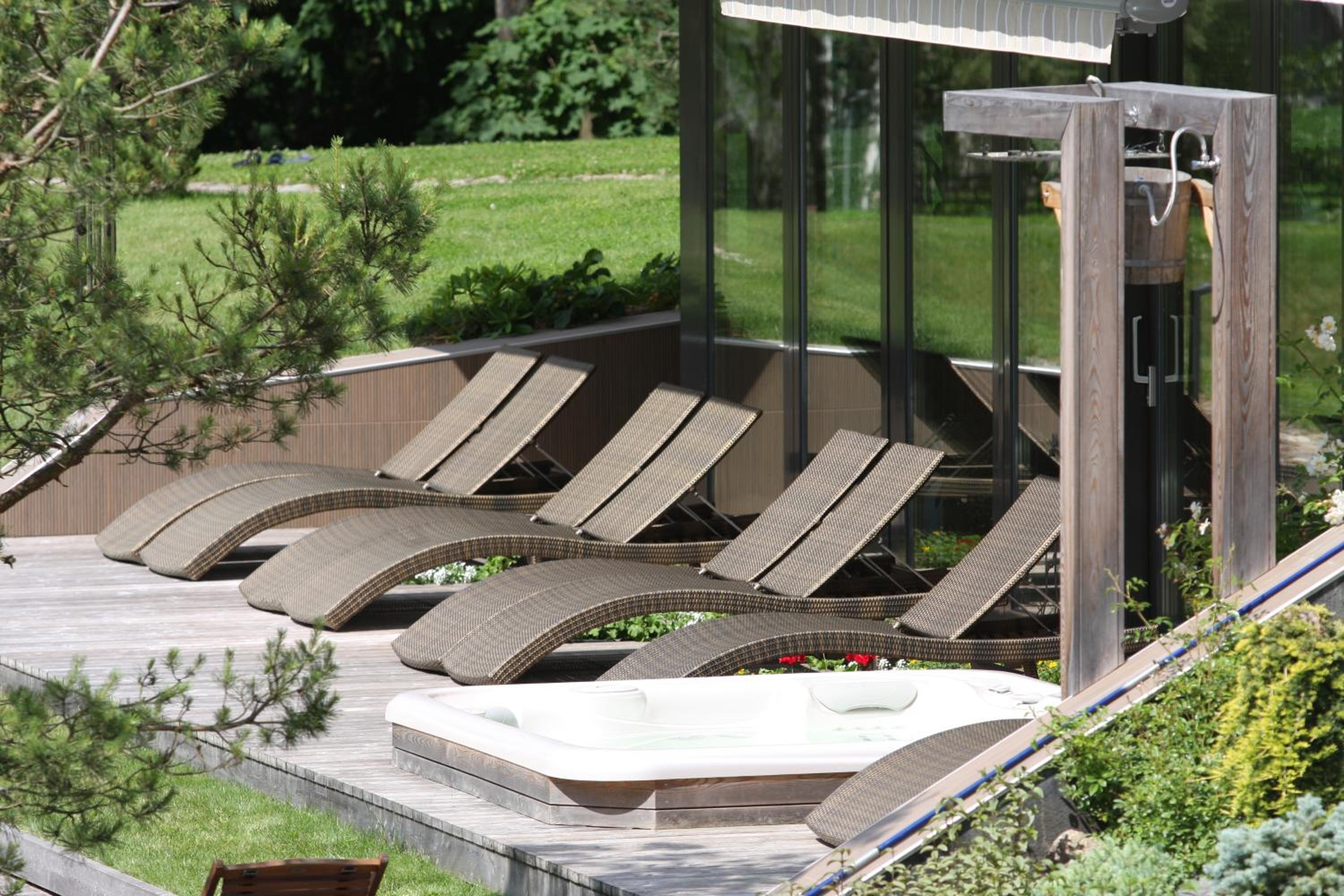 Apartment with Terrace - Photo 3