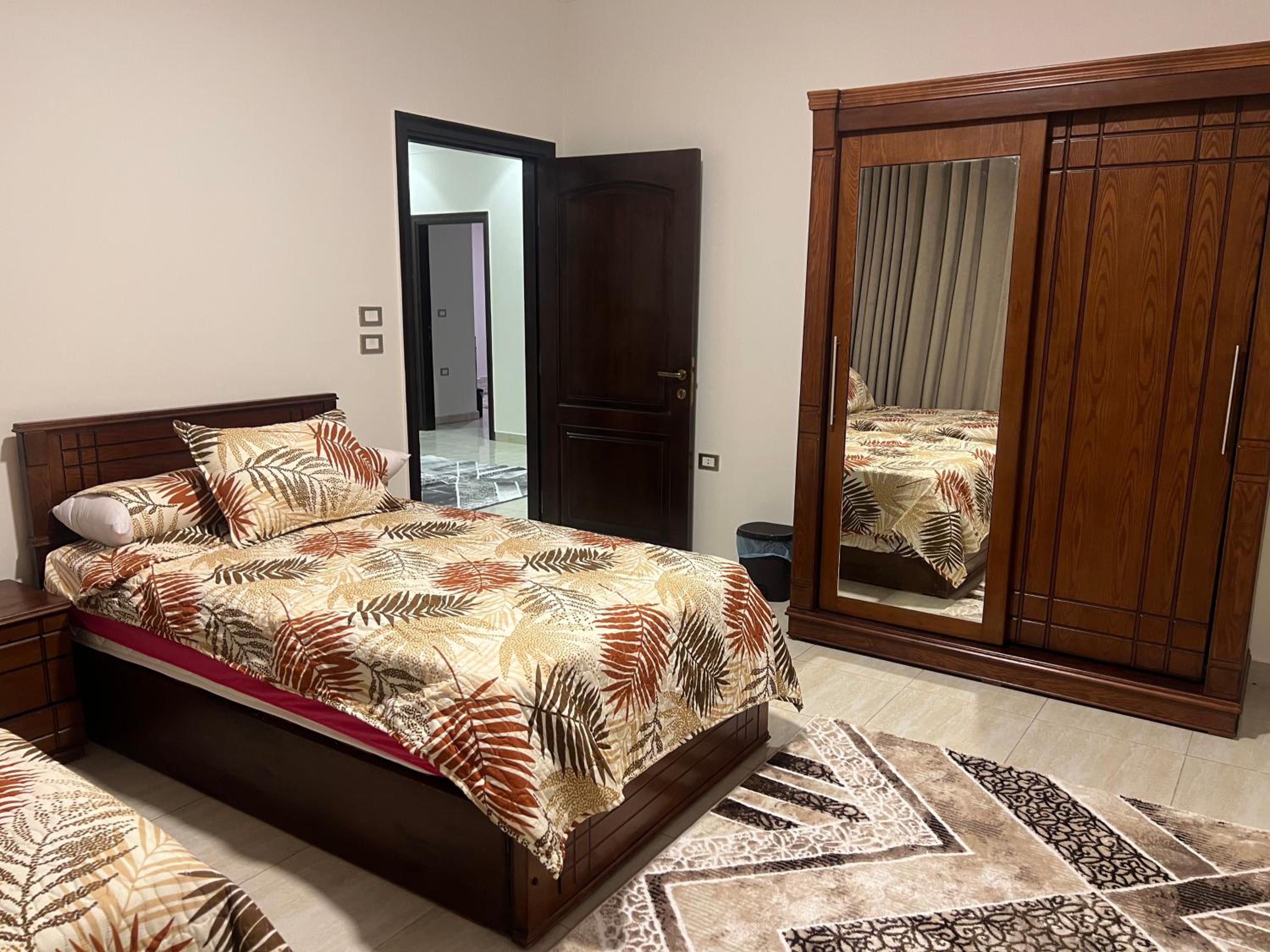 Three-Bedroom Apartment with Balcony photo 2