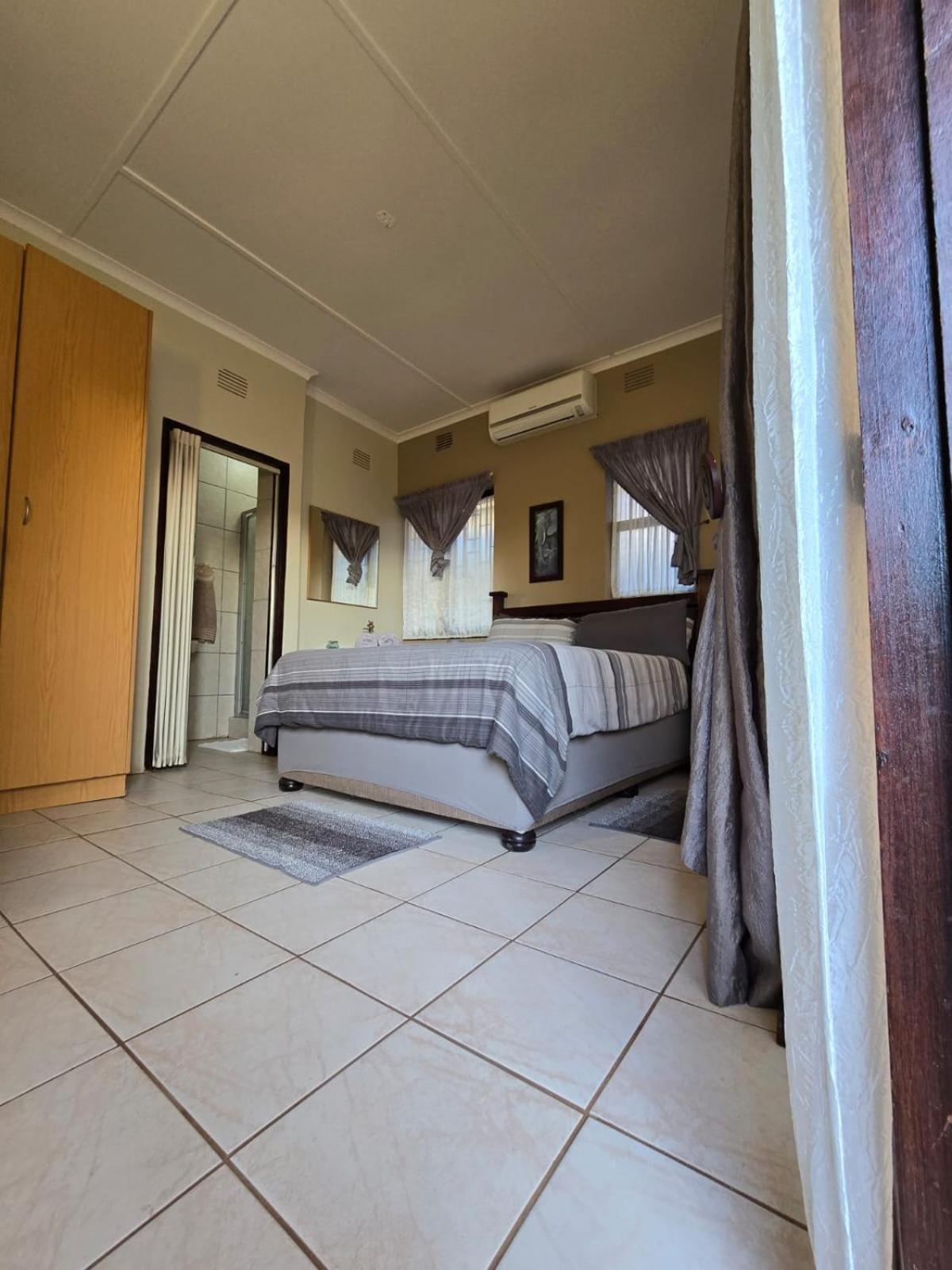 Family Room photo 2