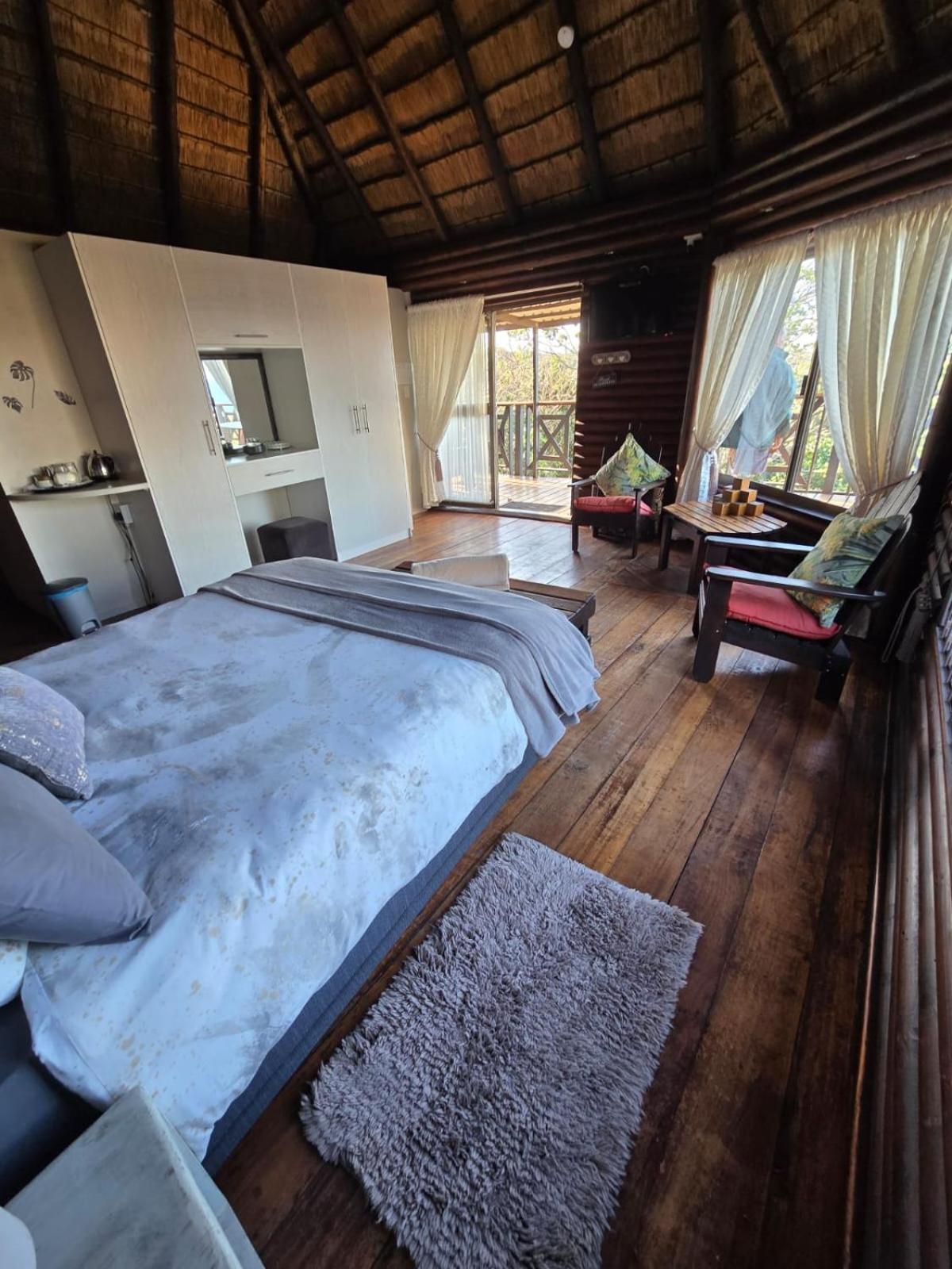 Deluxe Double Room photo 2