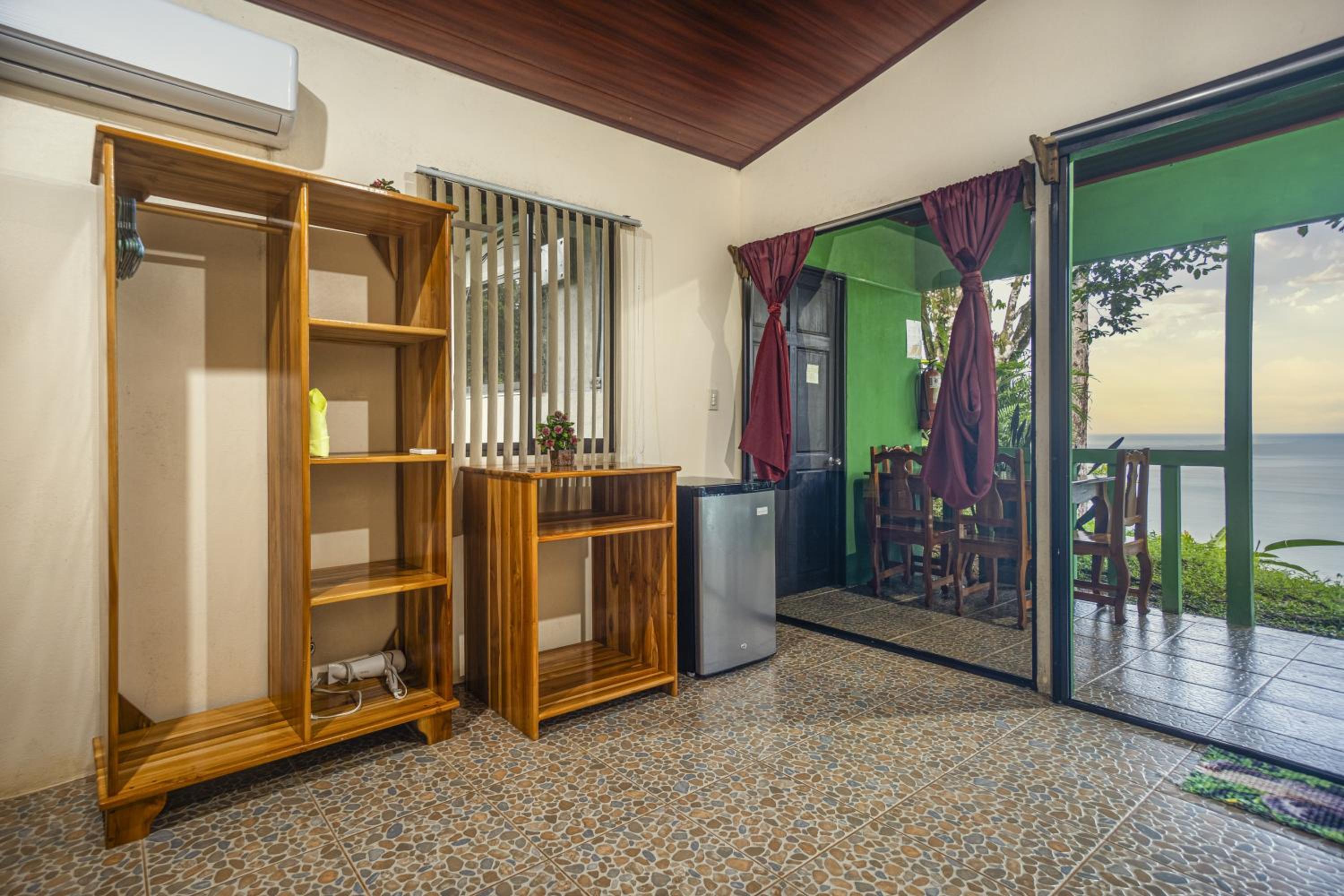 Quadruple Room with Sea View photo 2