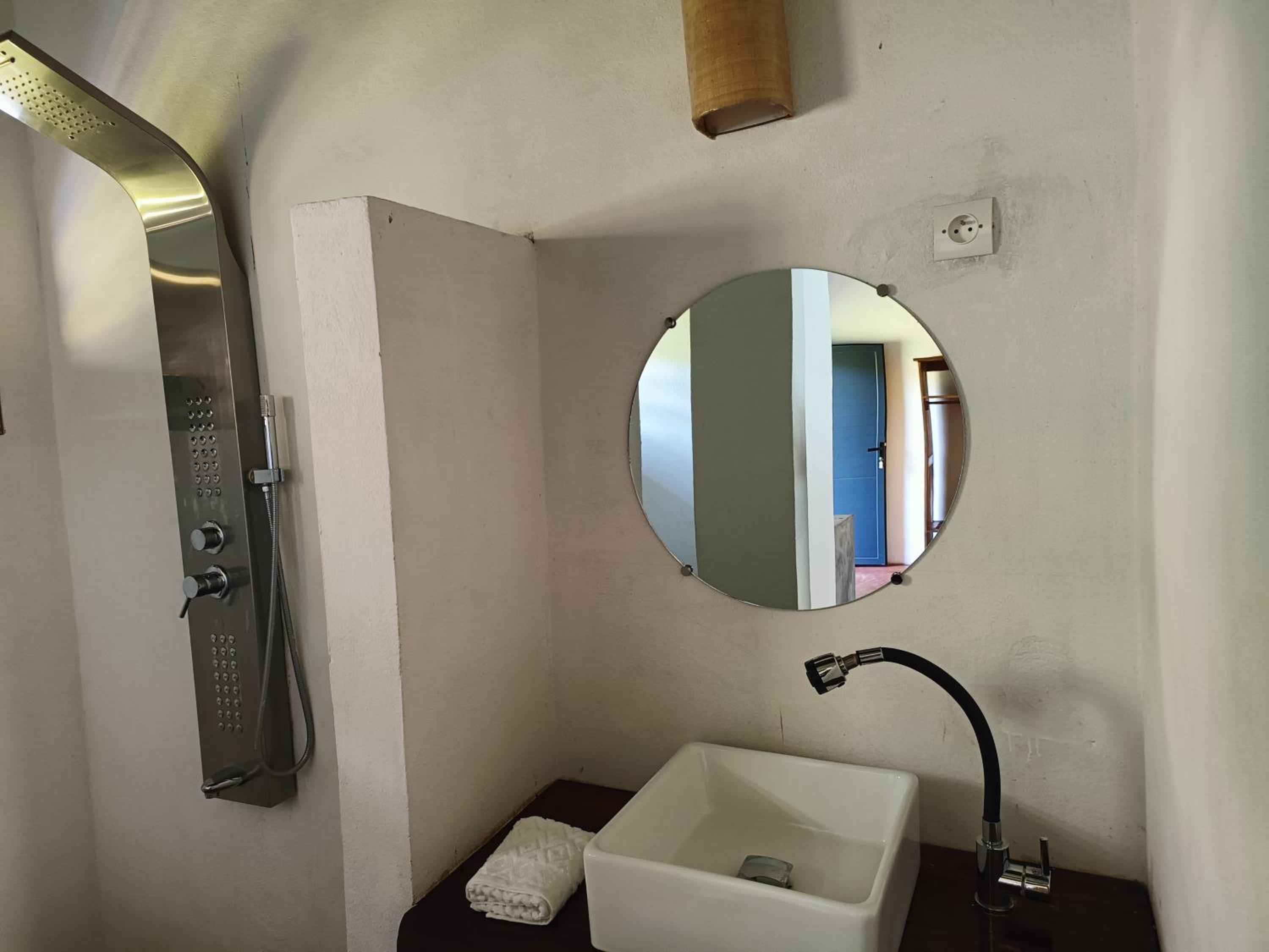 Double Room with Pool View photo 2