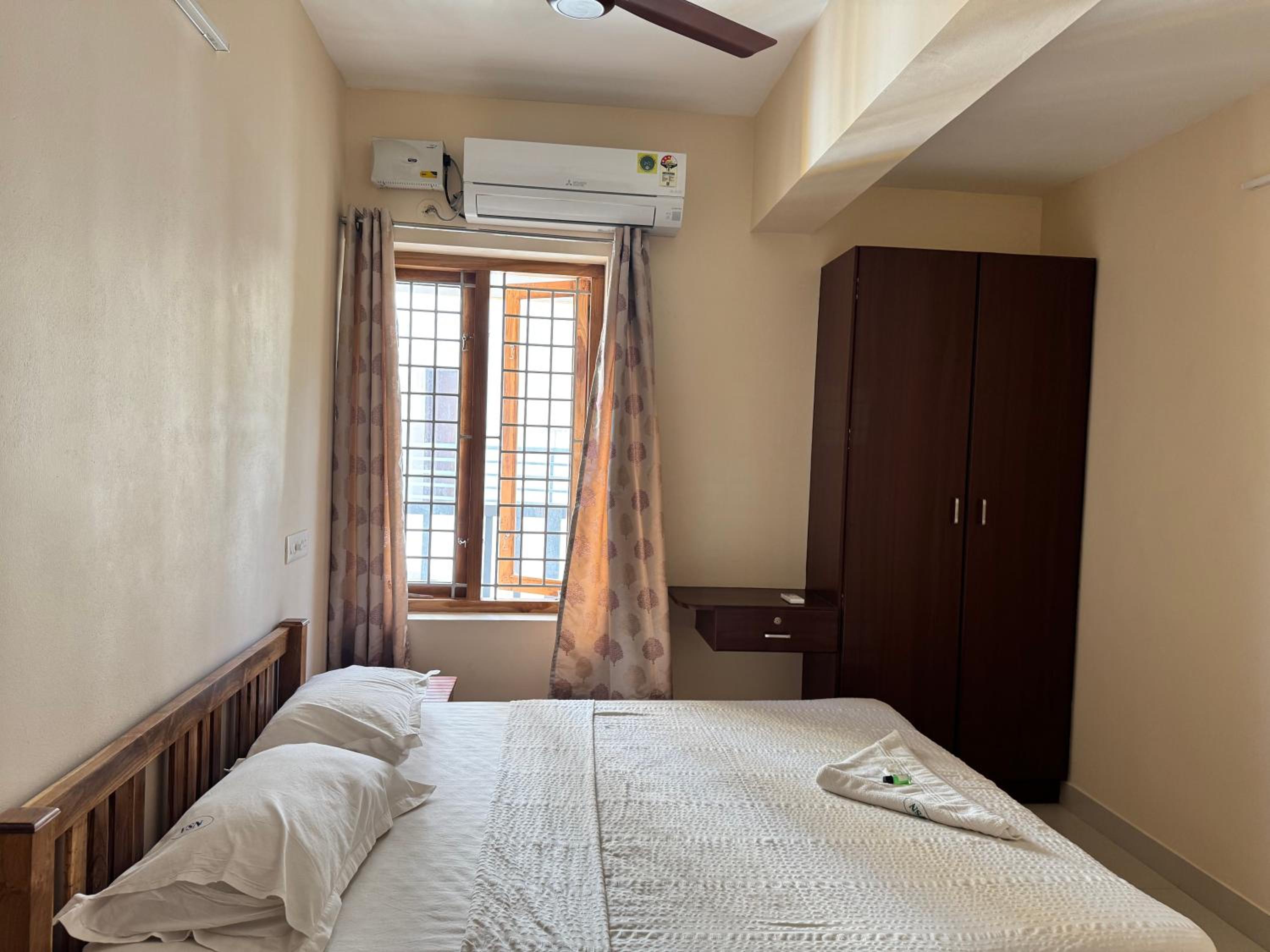 Two-Bedroom Standard Apartment - Photo 4