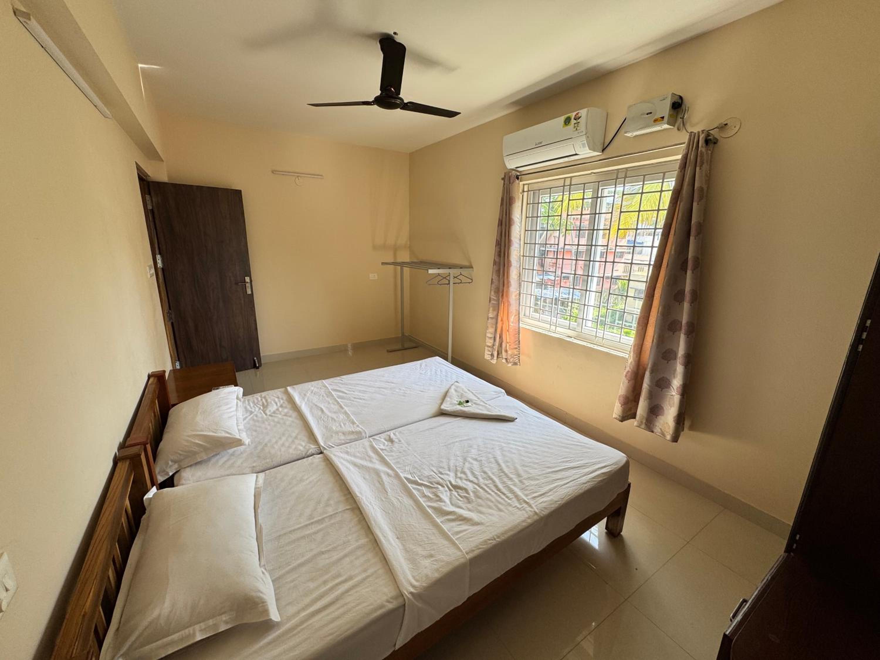 Two-Bedroom Standard Apartment - Photo 9