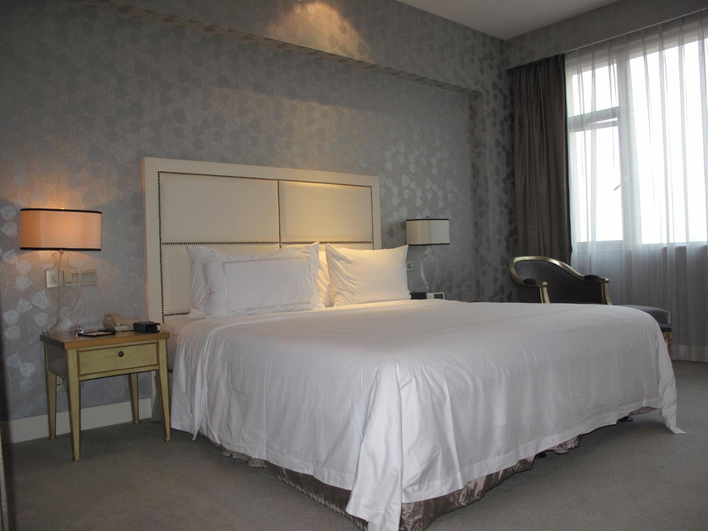 Mainland Chinese Citizens - Standard Queen Room photo 3