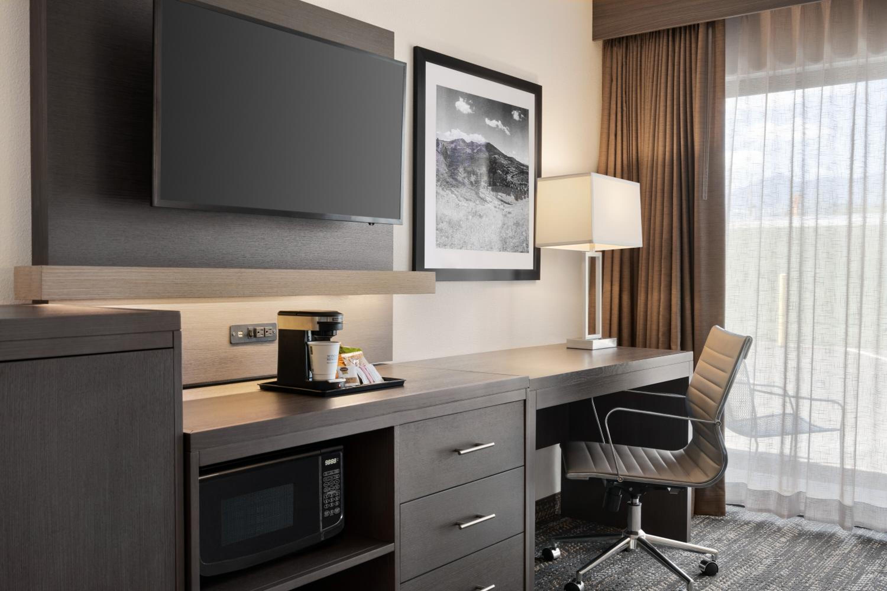 King Room with Patio - Disability Access/Non Smoking - Photo 1