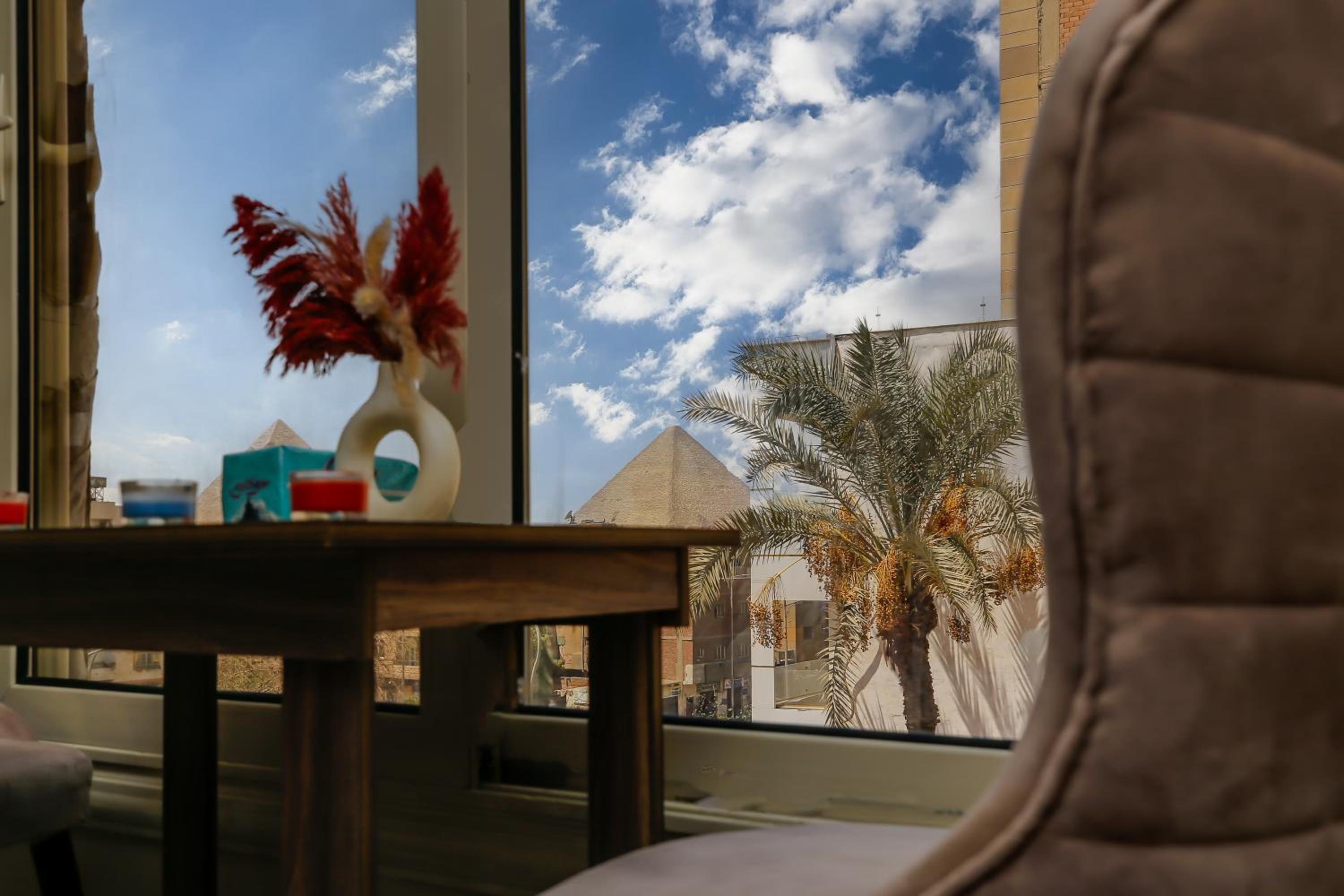 King Room with Pyramids View