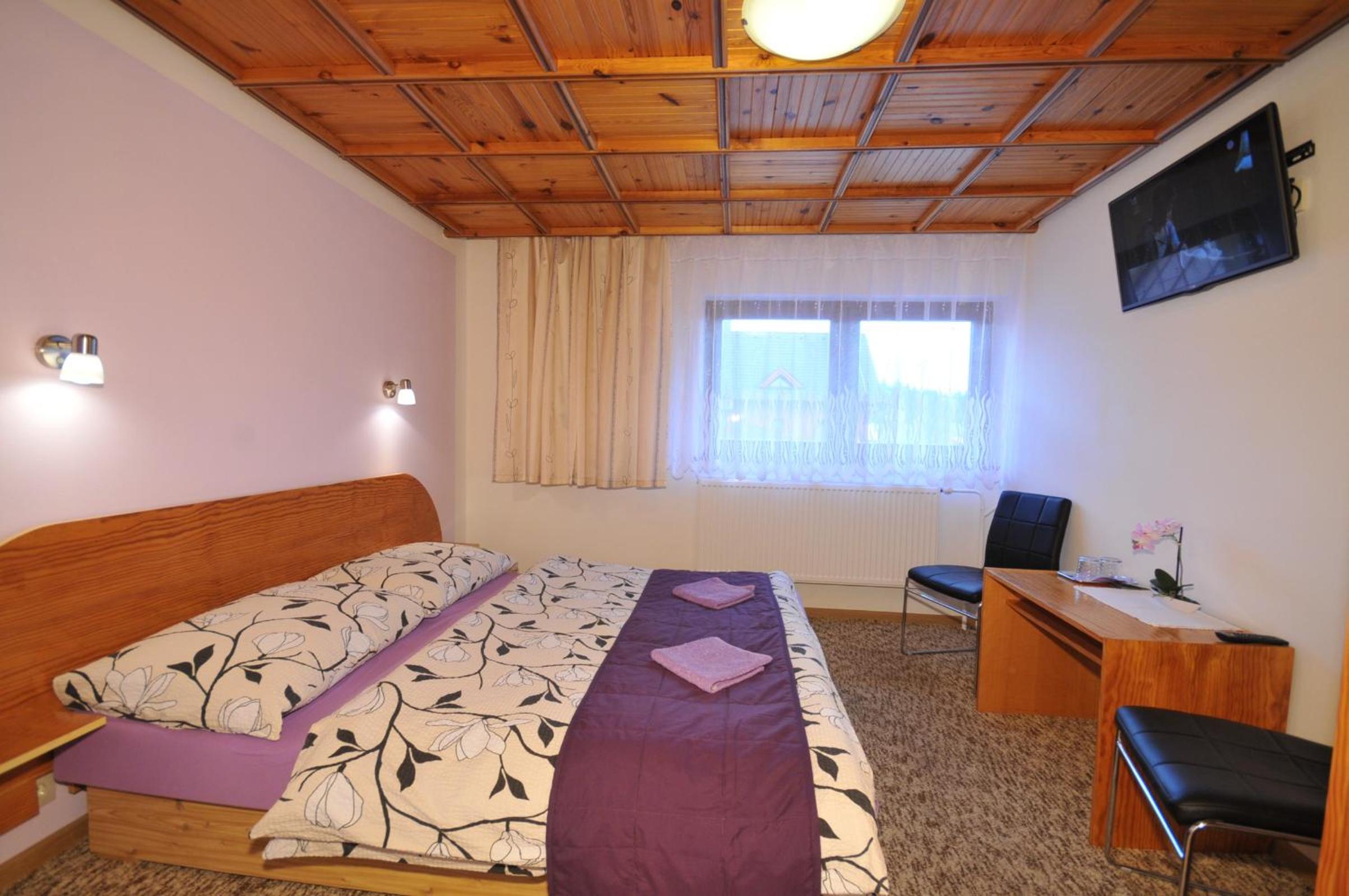 Standard Double Room - Photo 2