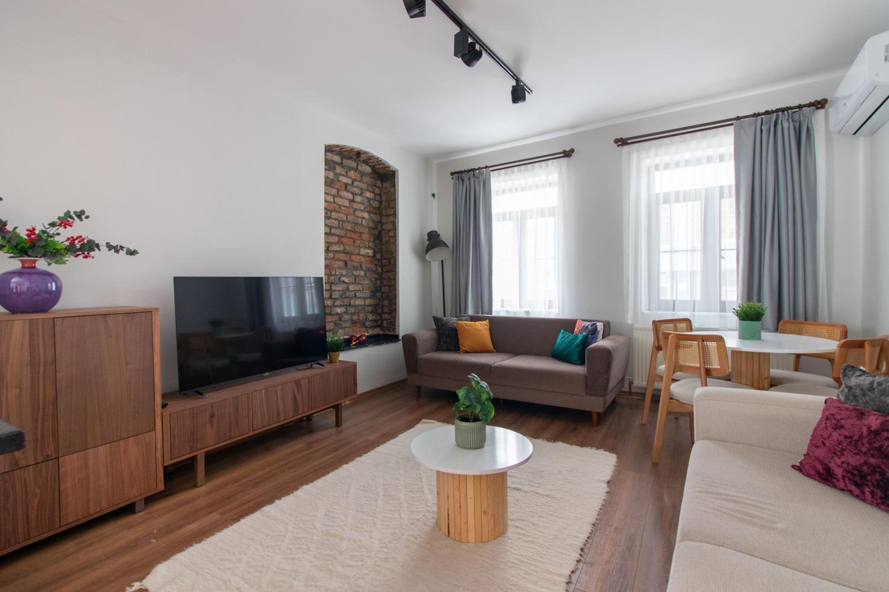 Apartment - Ground Floor photo 3