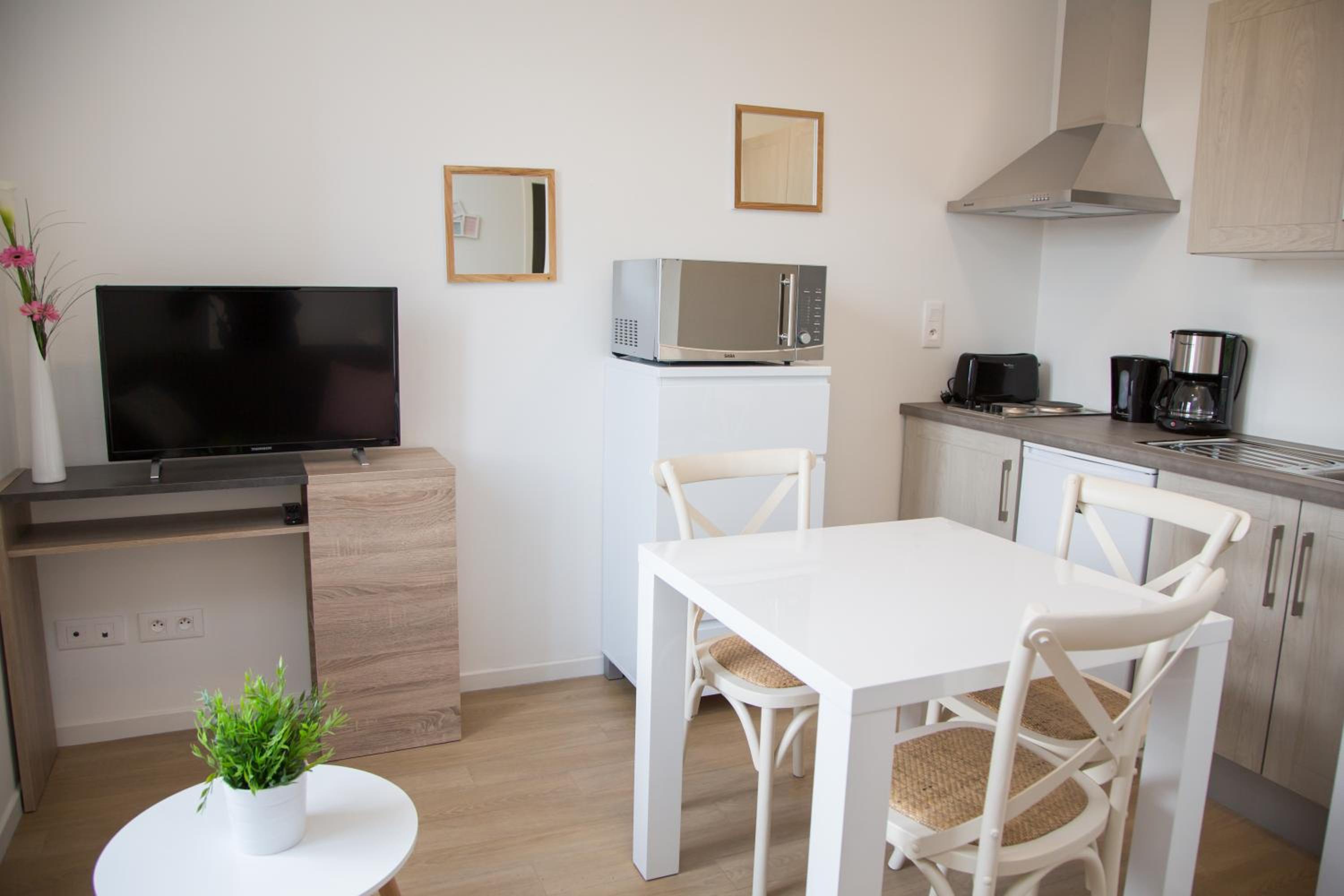 Apartment photo 1