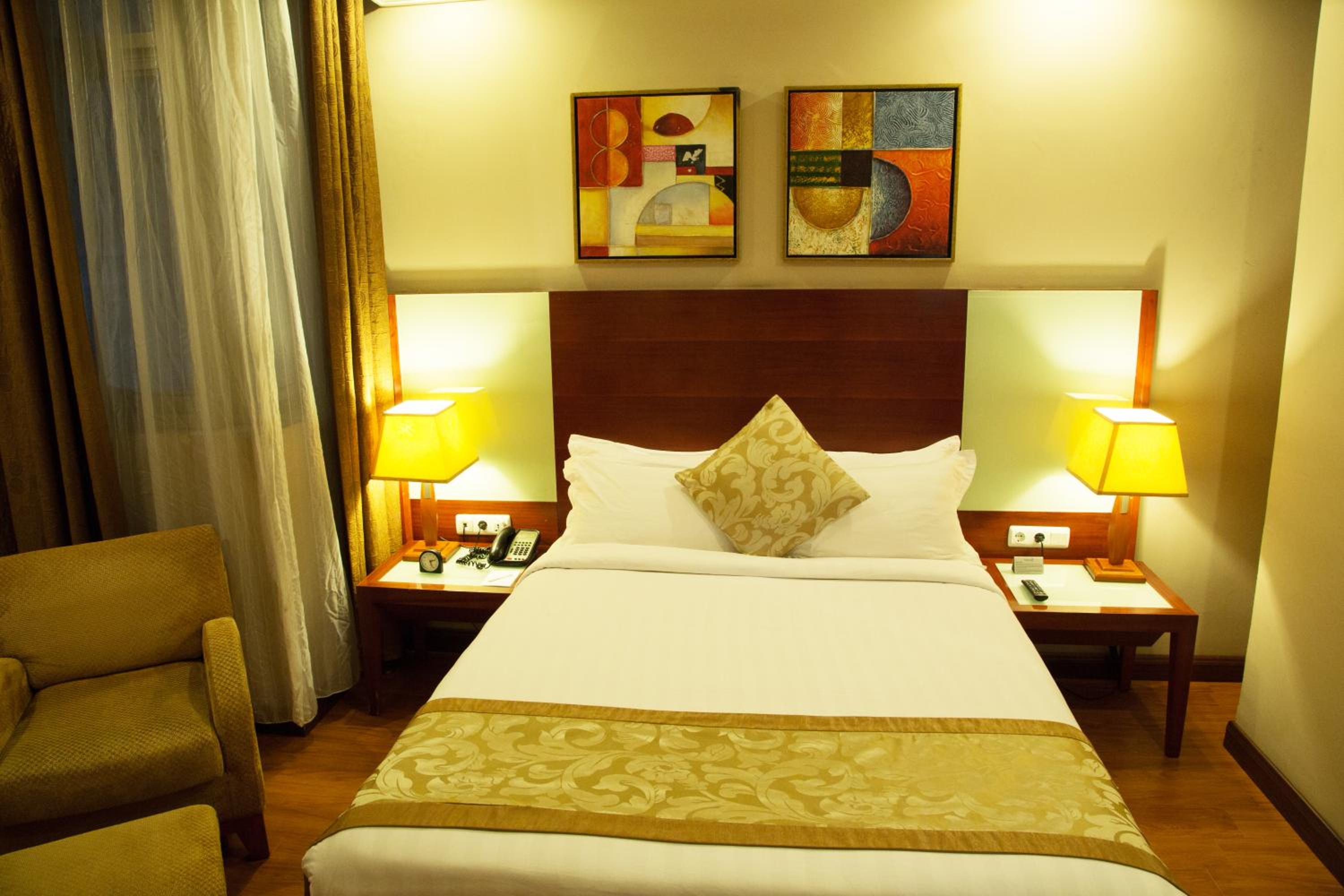 Deluxe Room - Photo 6