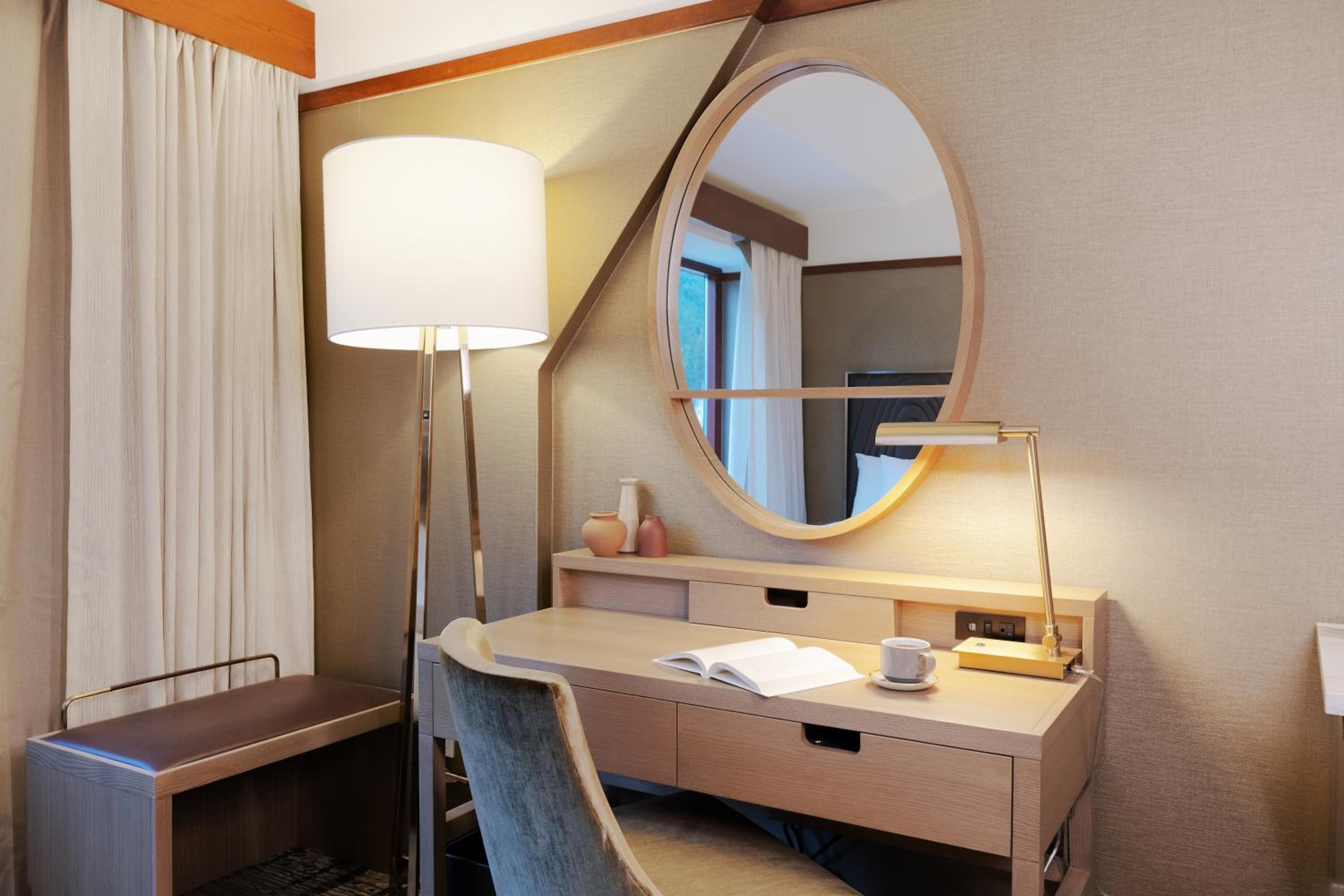 Signature Room, 2 Queen Beds, Non Smoking - Photo 4
