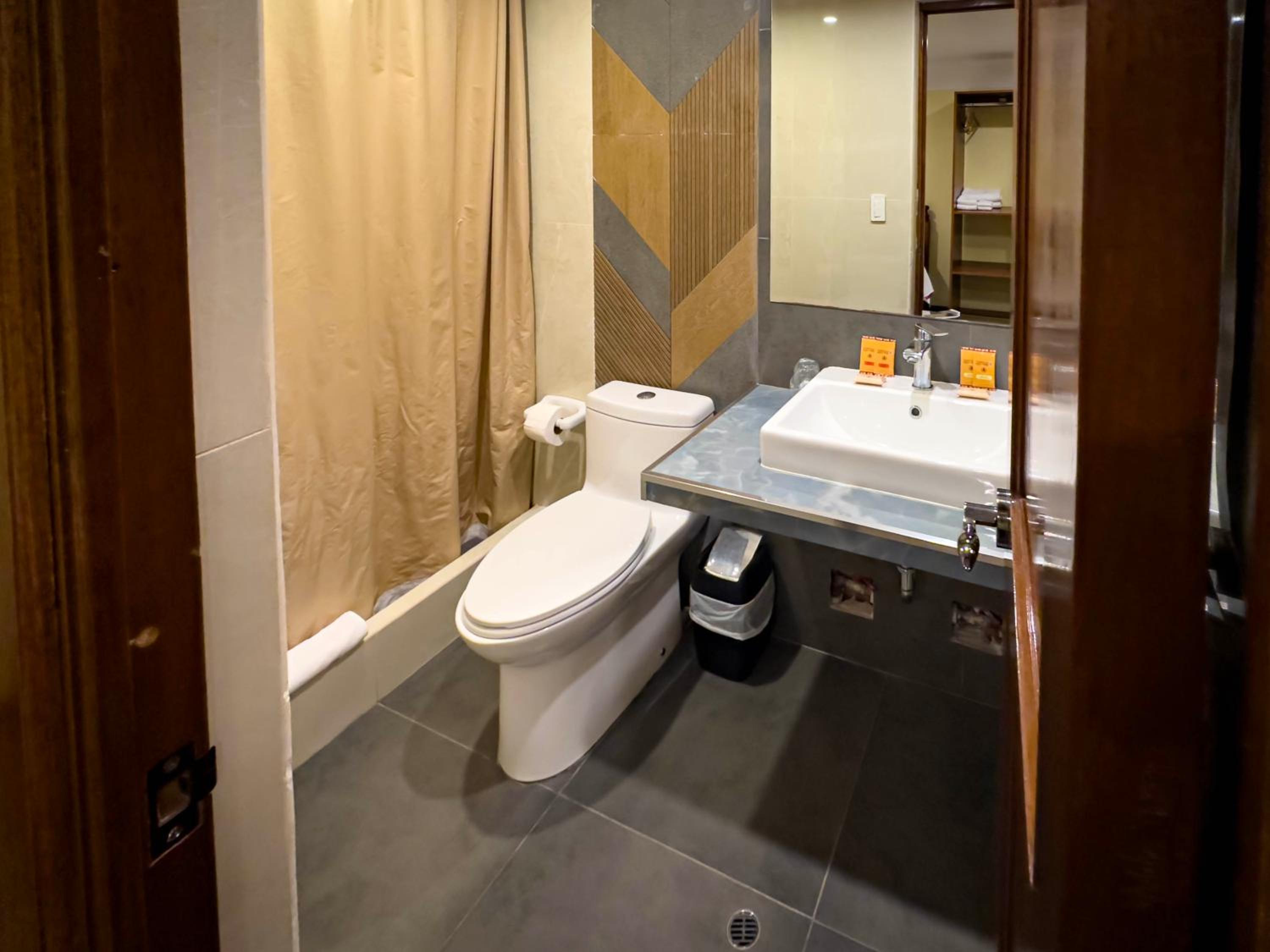 Classic Triple Room photo 2