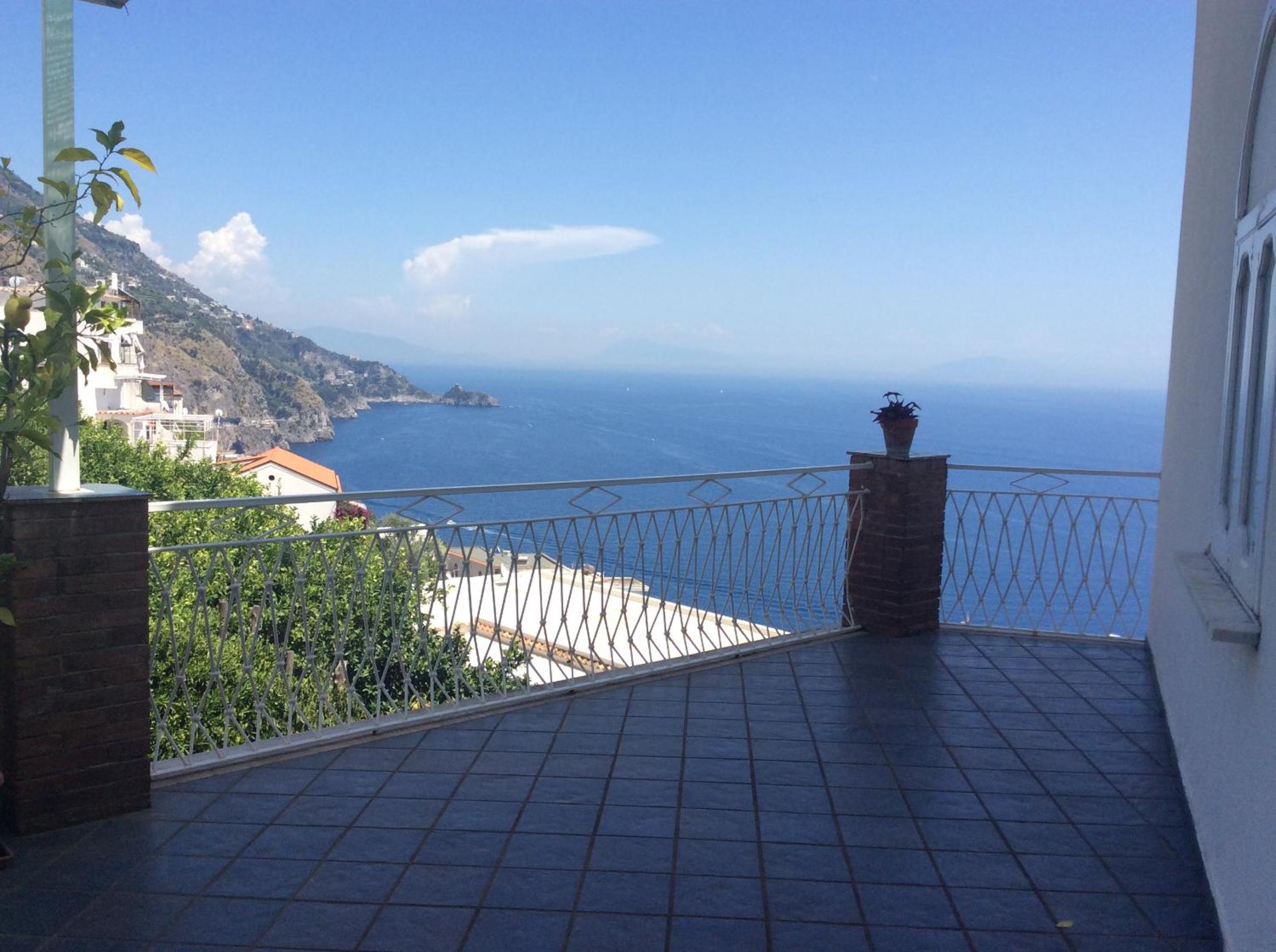 Superior Double Room with Sea View - Photo 4
