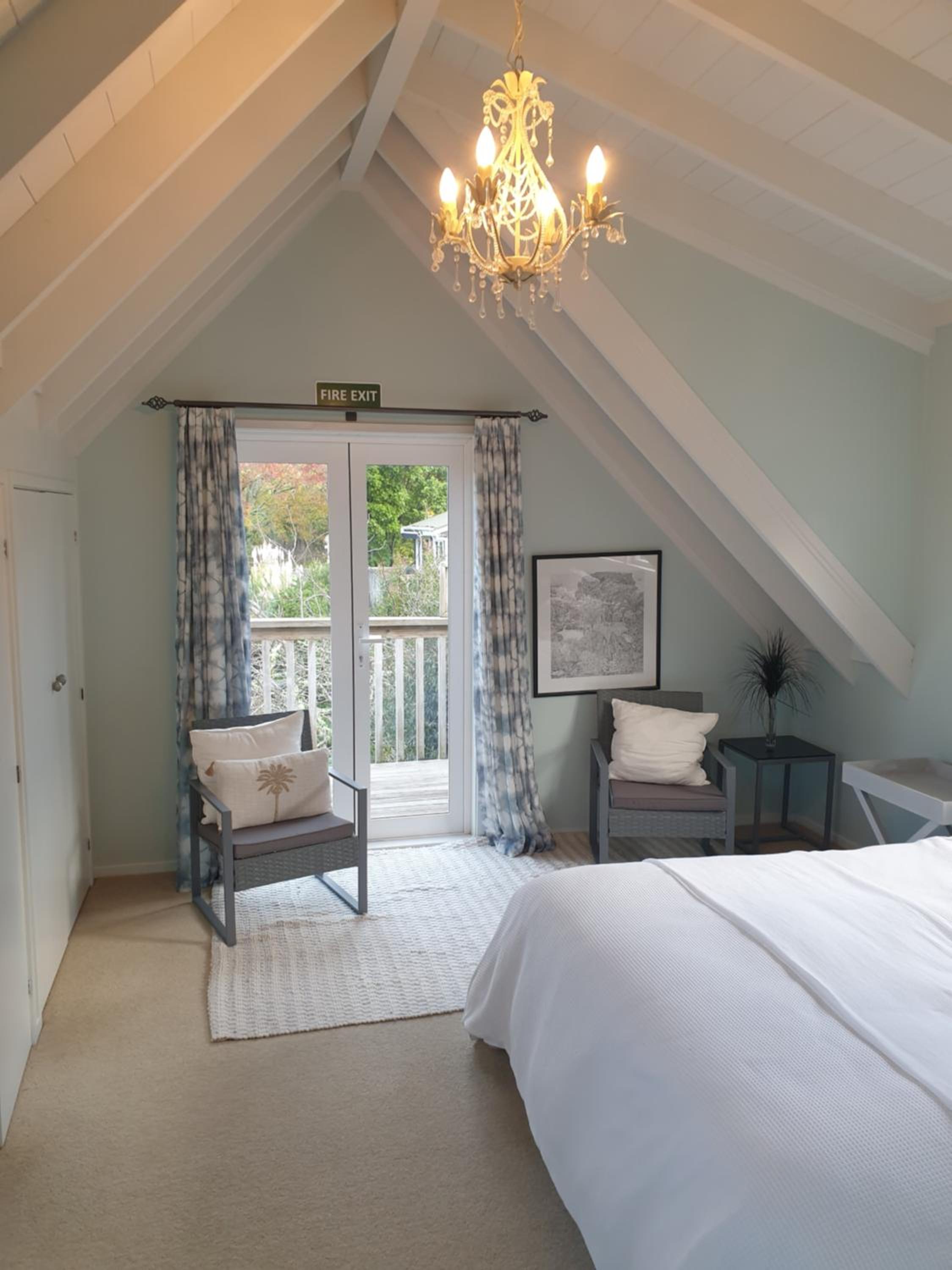 Deluxe Queen Room photo 3