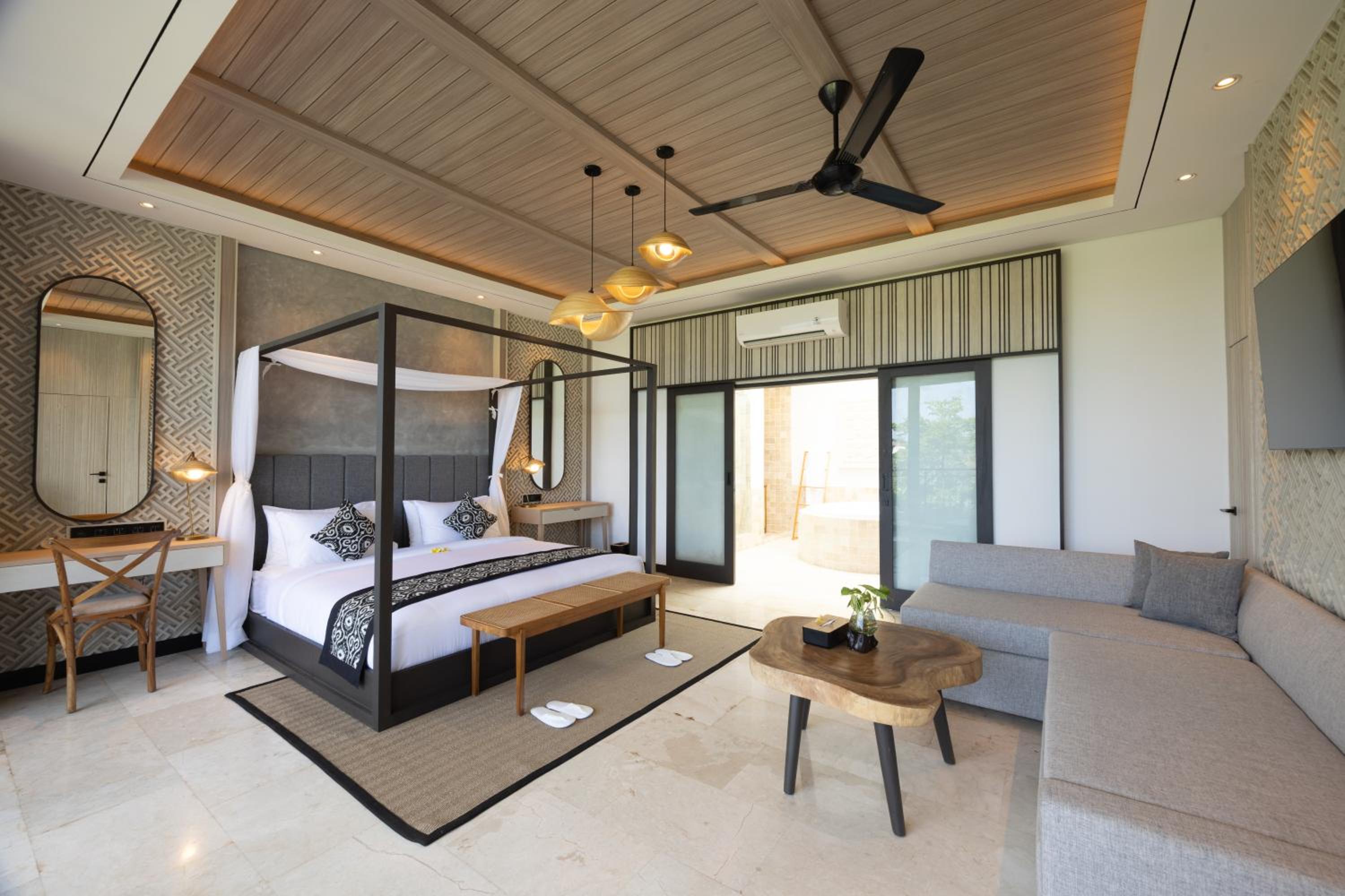 Three-Bedroom Villa photo 1