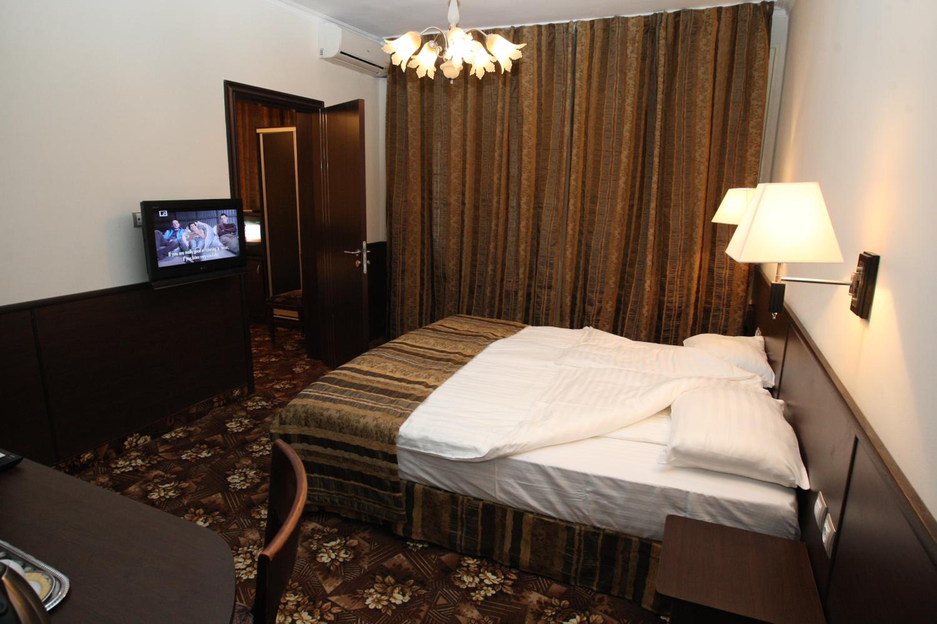 Classic Double or Twin Room - Photo 1