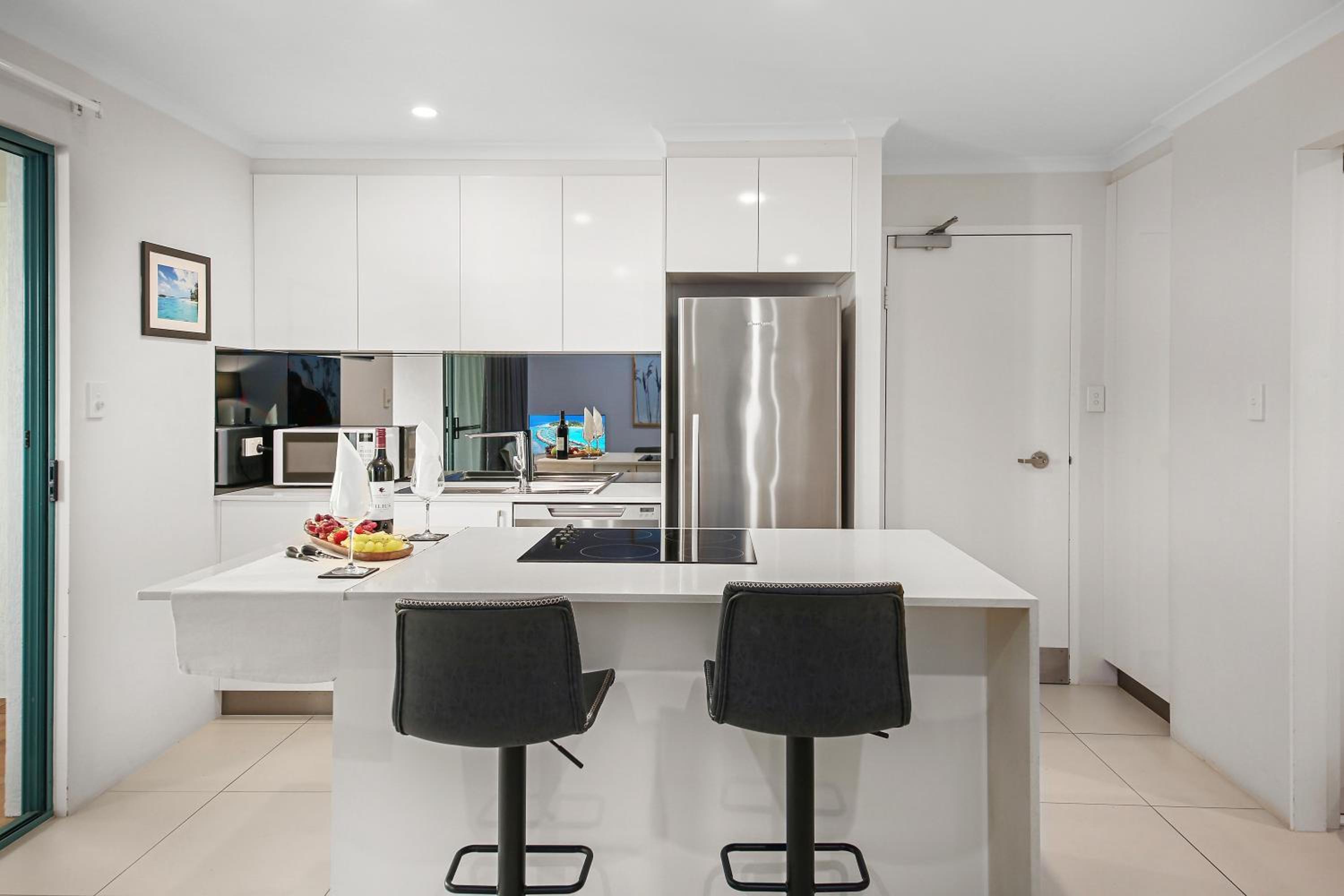 1 Bedroom Supreme Apartment - Upstairs