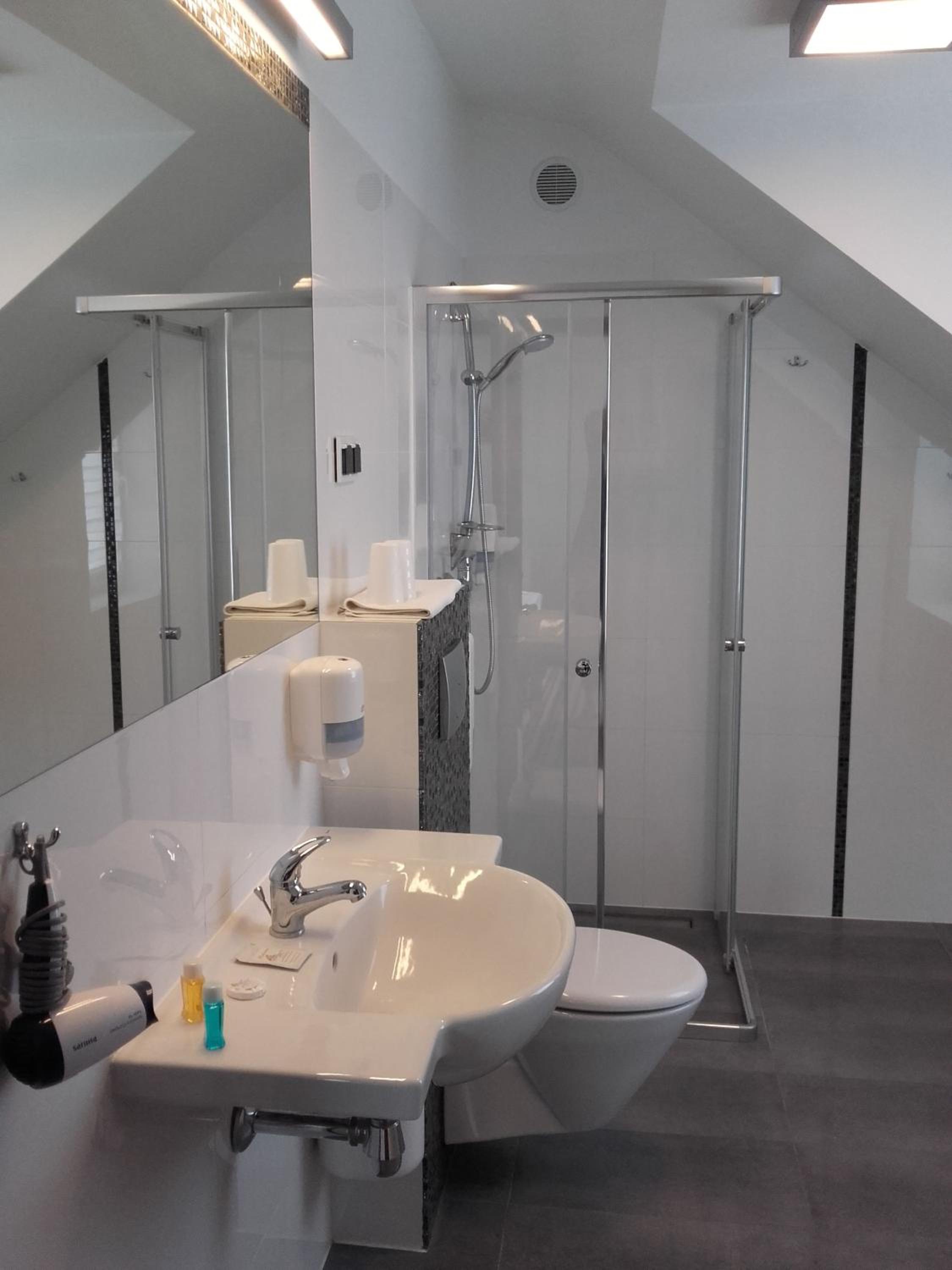 Single Room photo 2