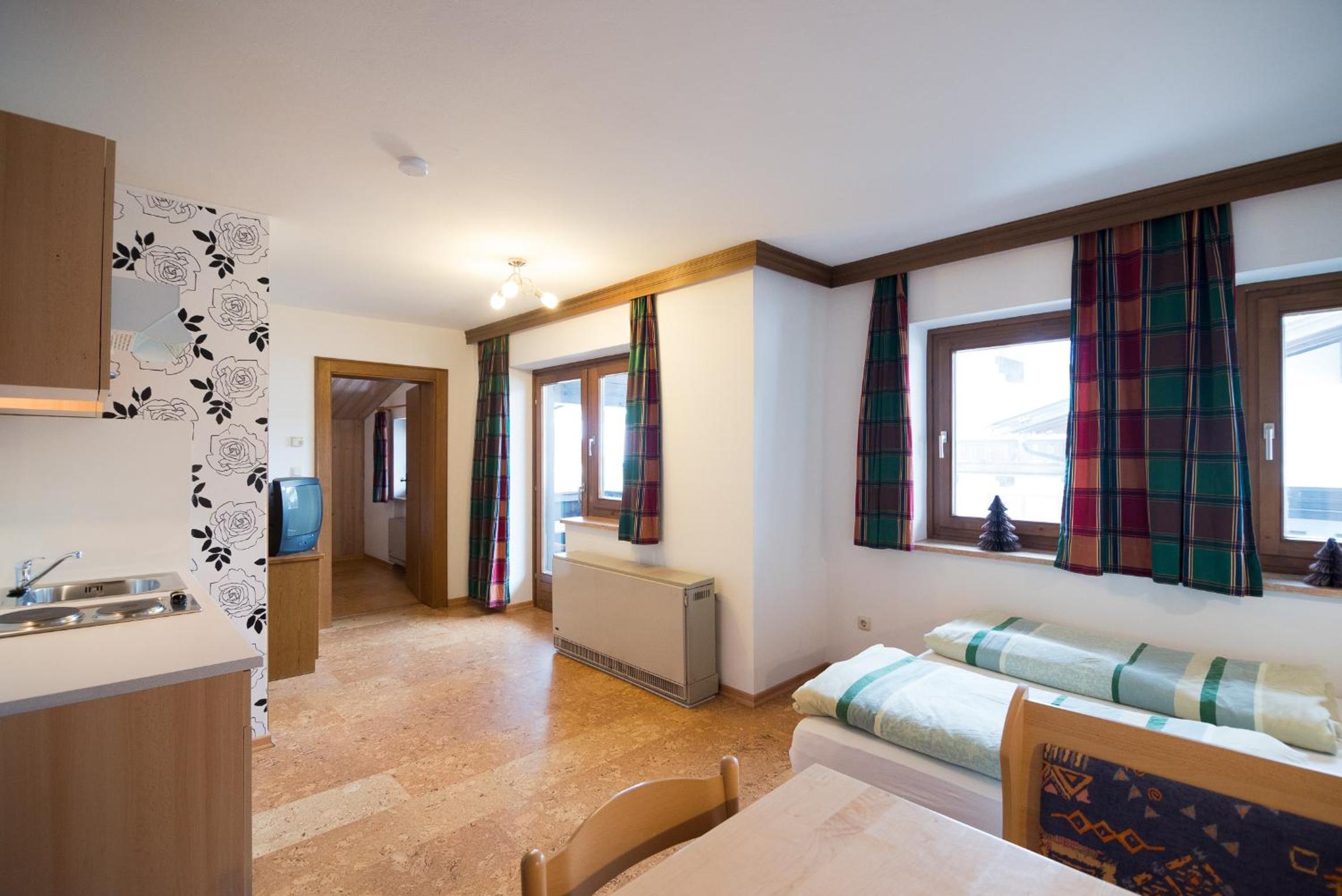 Apartment with Balcony photo 2