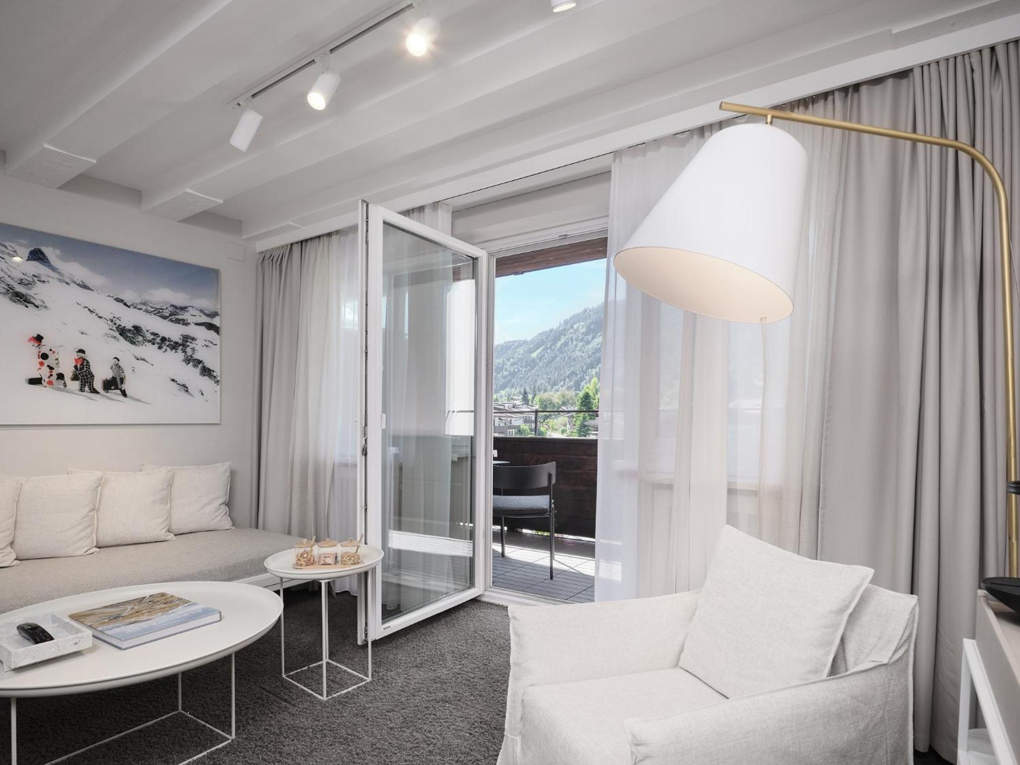 Junior Suite with Balcony photo 1