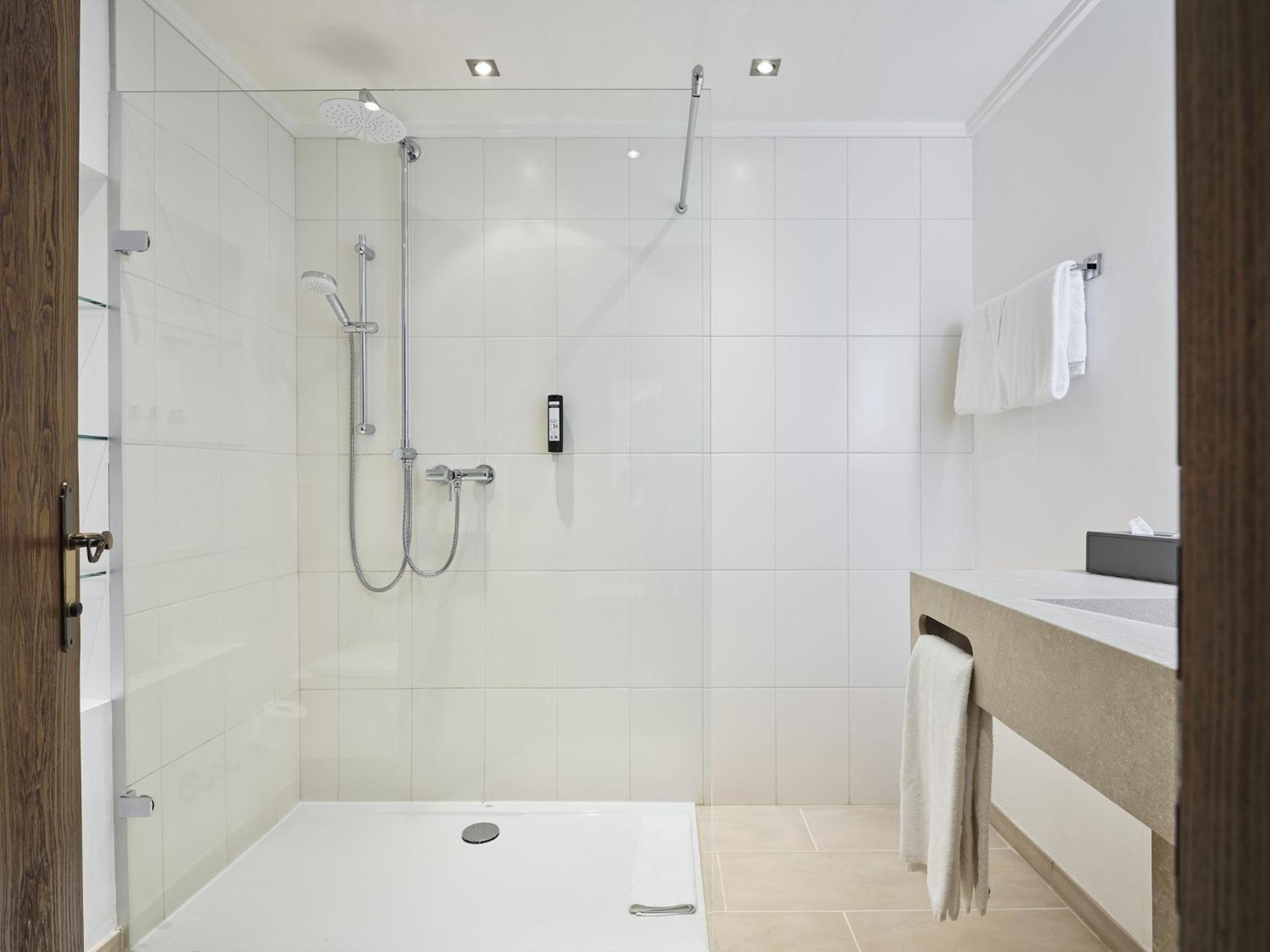 Junior Suite with Balcony photo 3