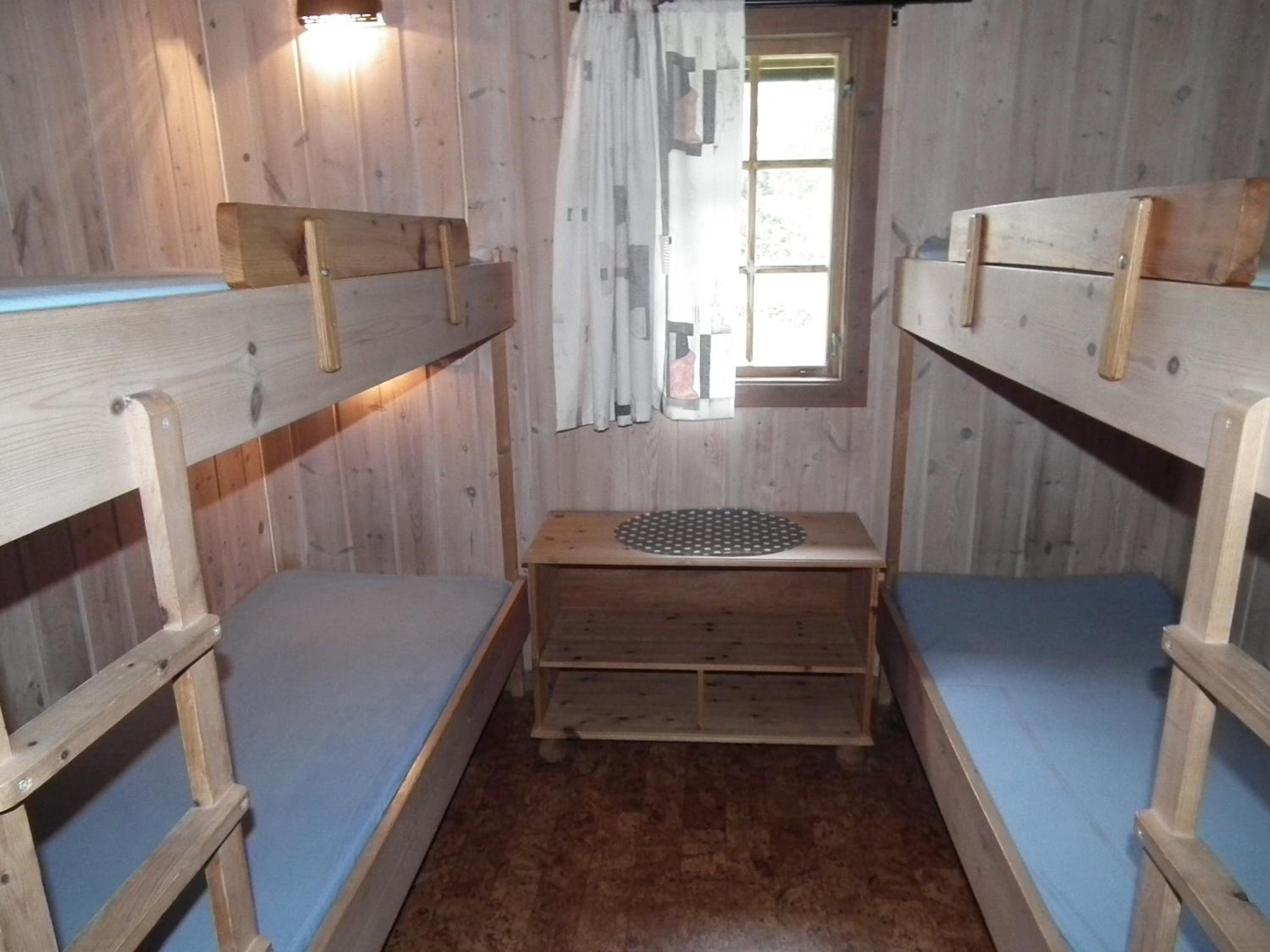 Cottage with Shared Bathroom (6 Adults) photo 3