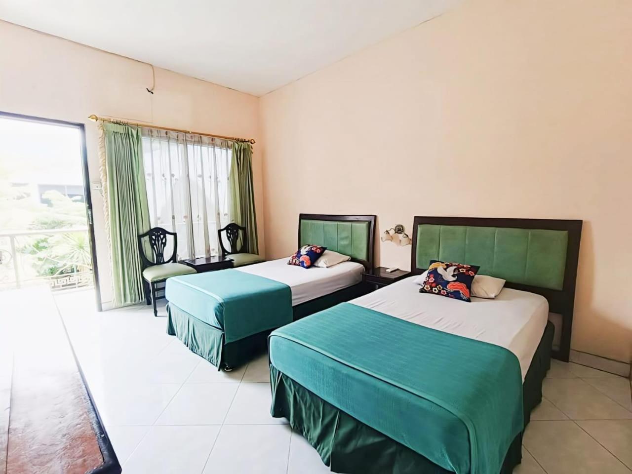 Standard Twin Room photo 3