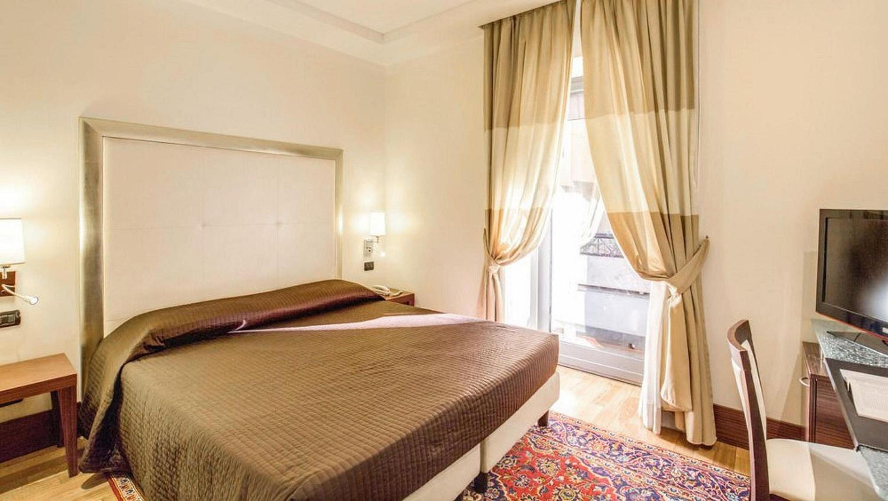 Double or Twin Room photo 1