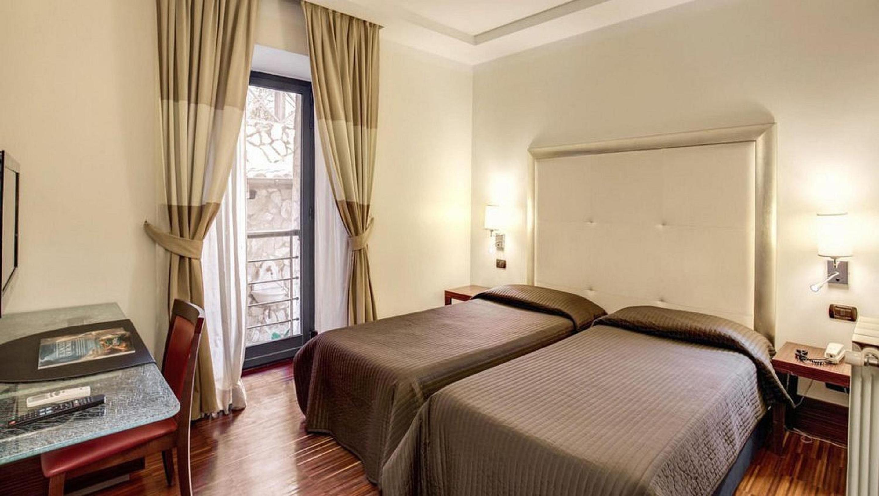 Double or Twin Room photo 2