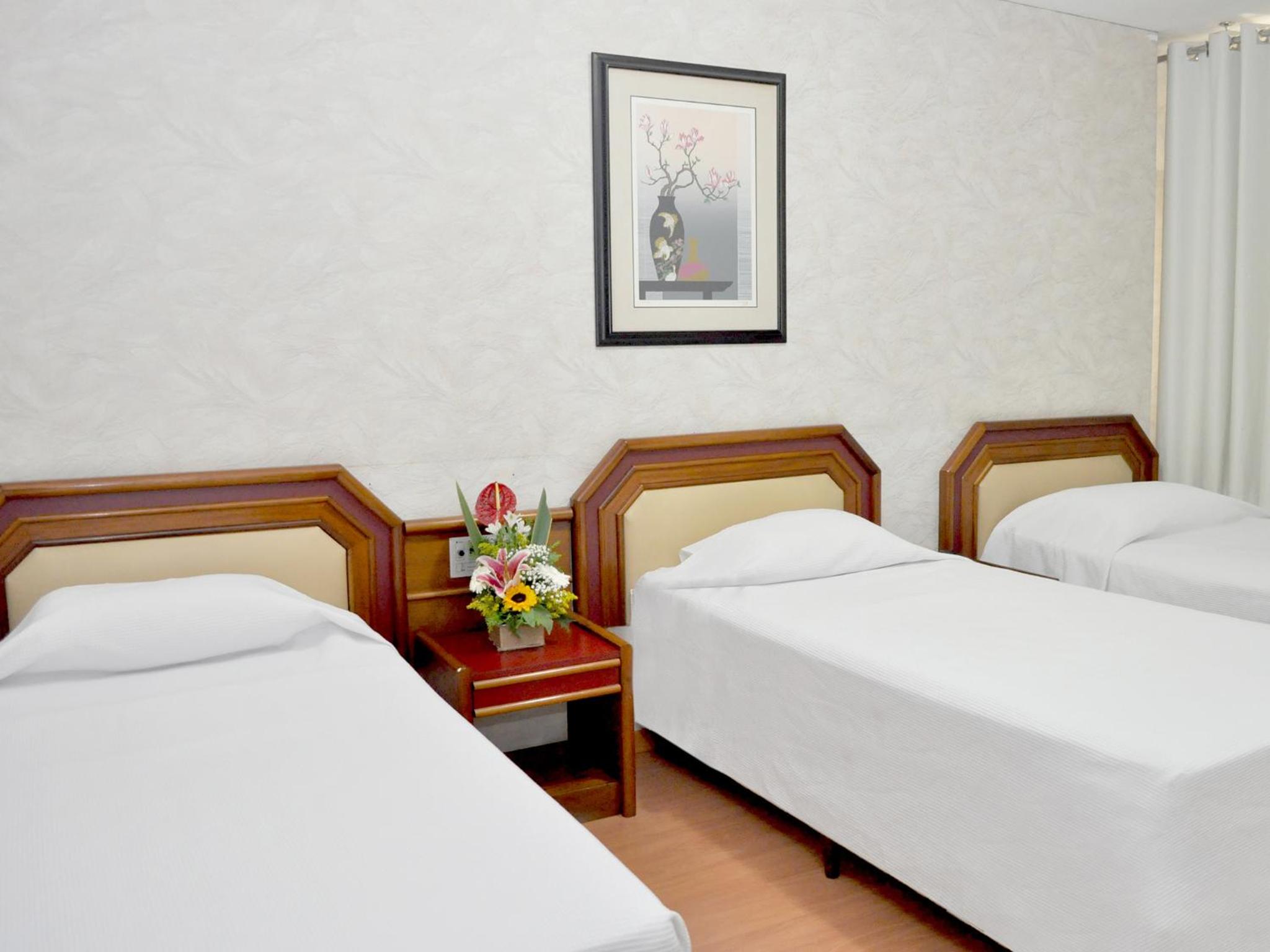 Standard Triple Room with 3 Single Beds