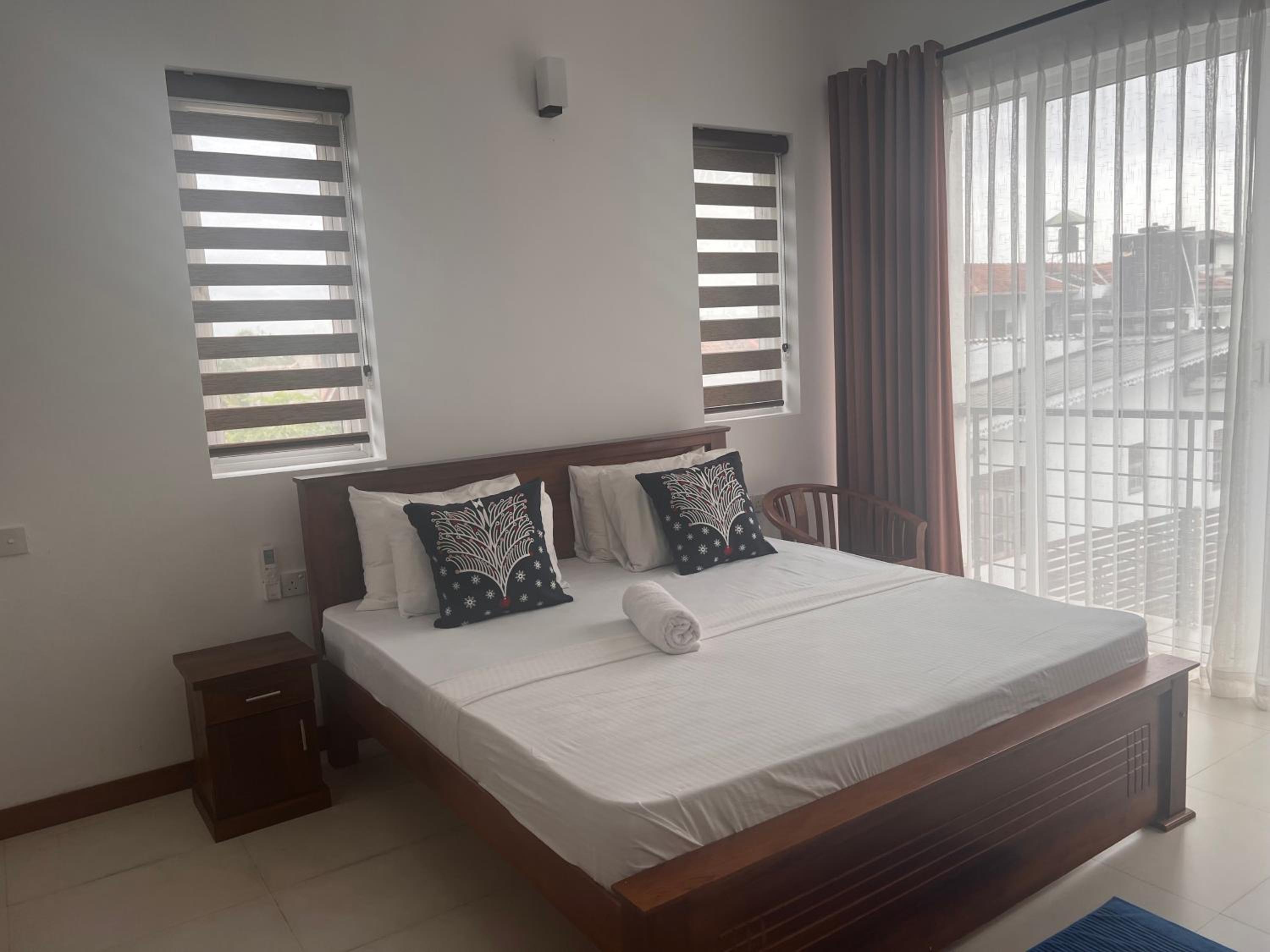 Deluxe Double Room with Balcony photo 2