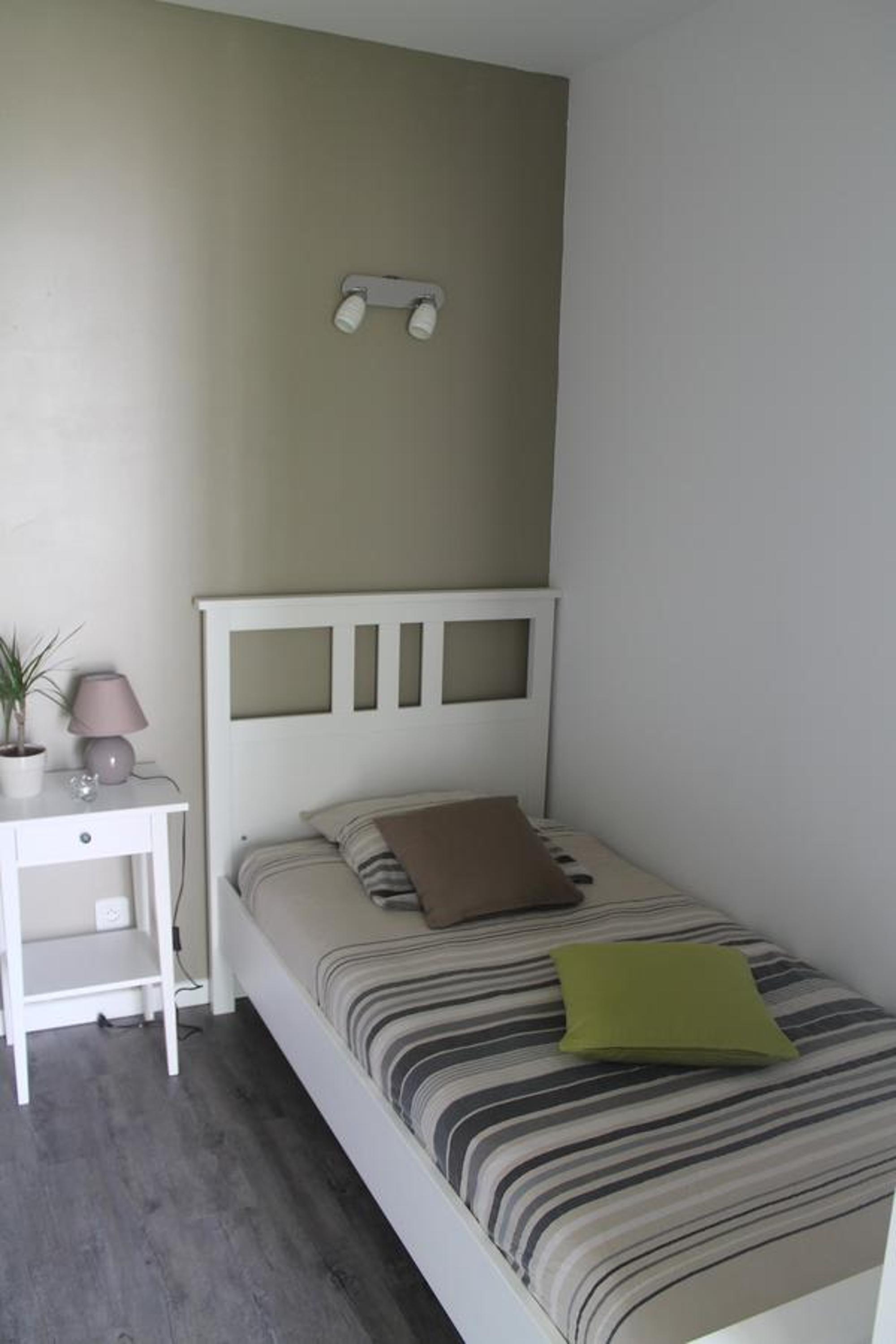 Triple Room with Private Bathroom photo 2