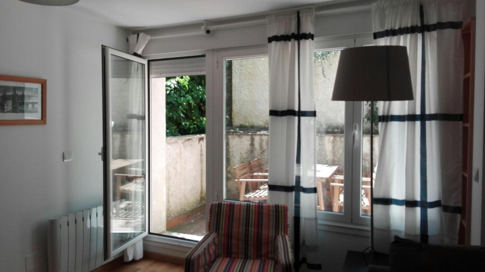 Apartment with Terrace - Photo 5