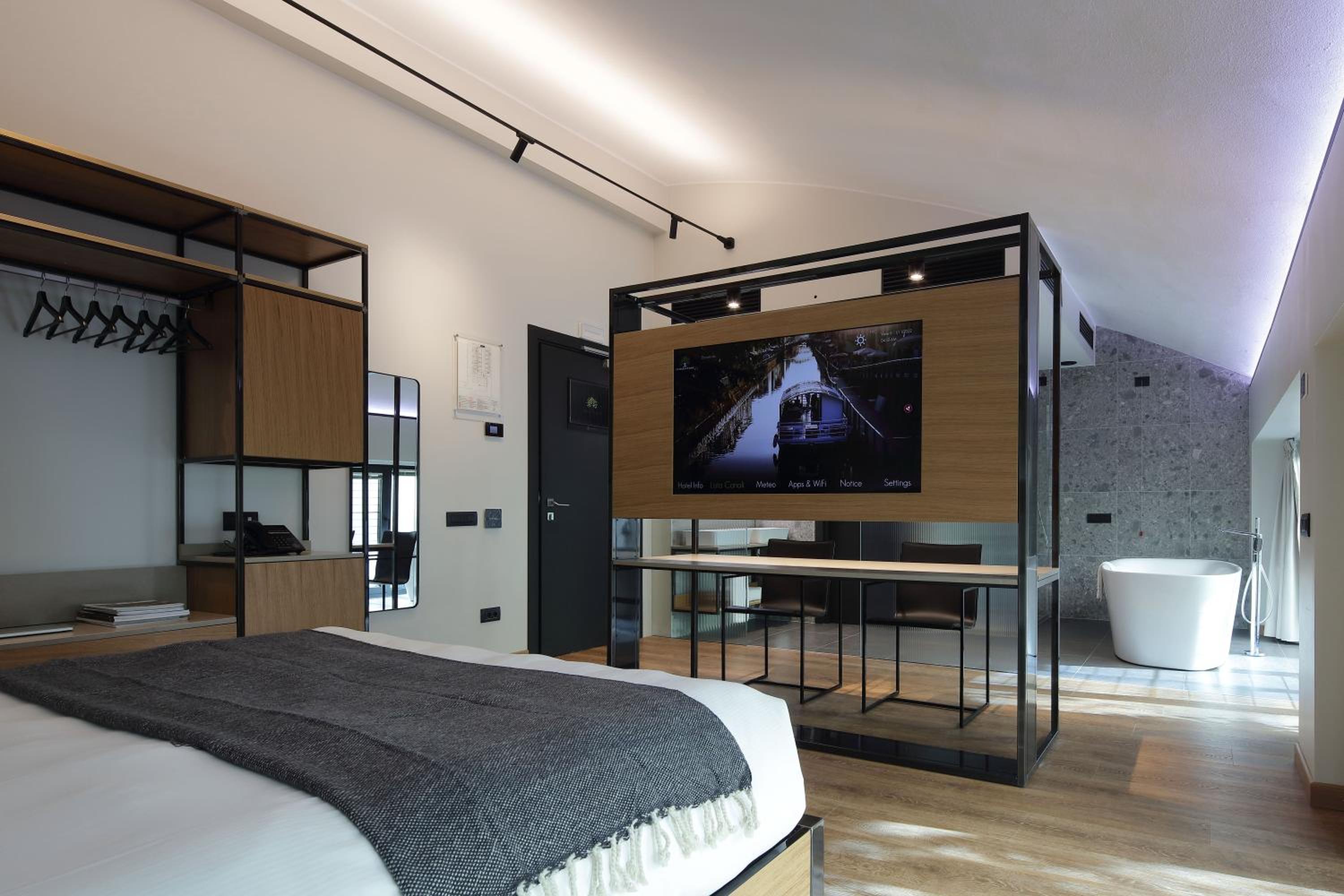 Deluxe Room with Patio