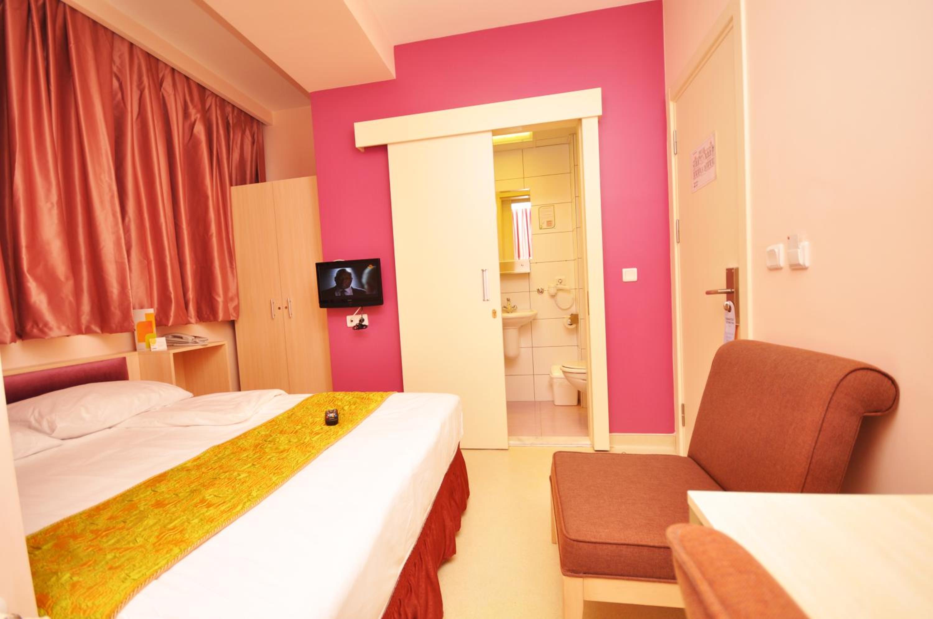 Double or Twin Room photo 1