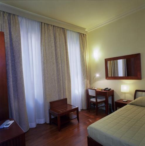 Single Room photo 2