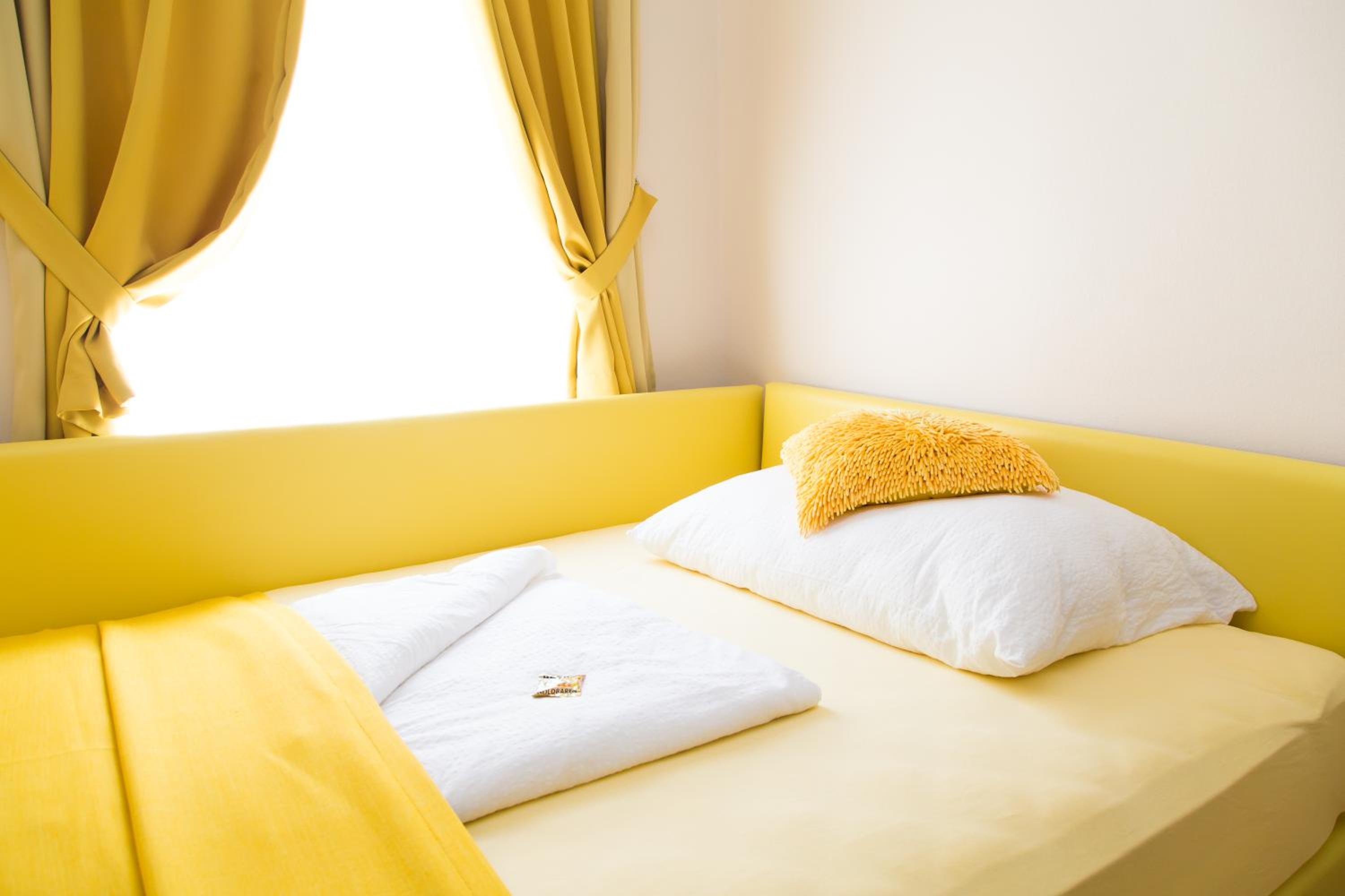 Double Room With Shared Toilet