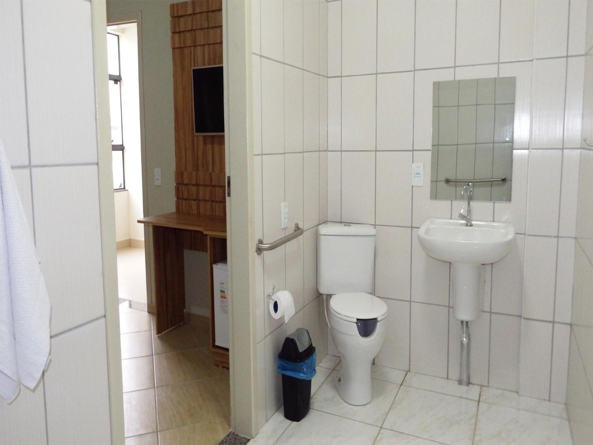 Double Room - Disability Access photo 2