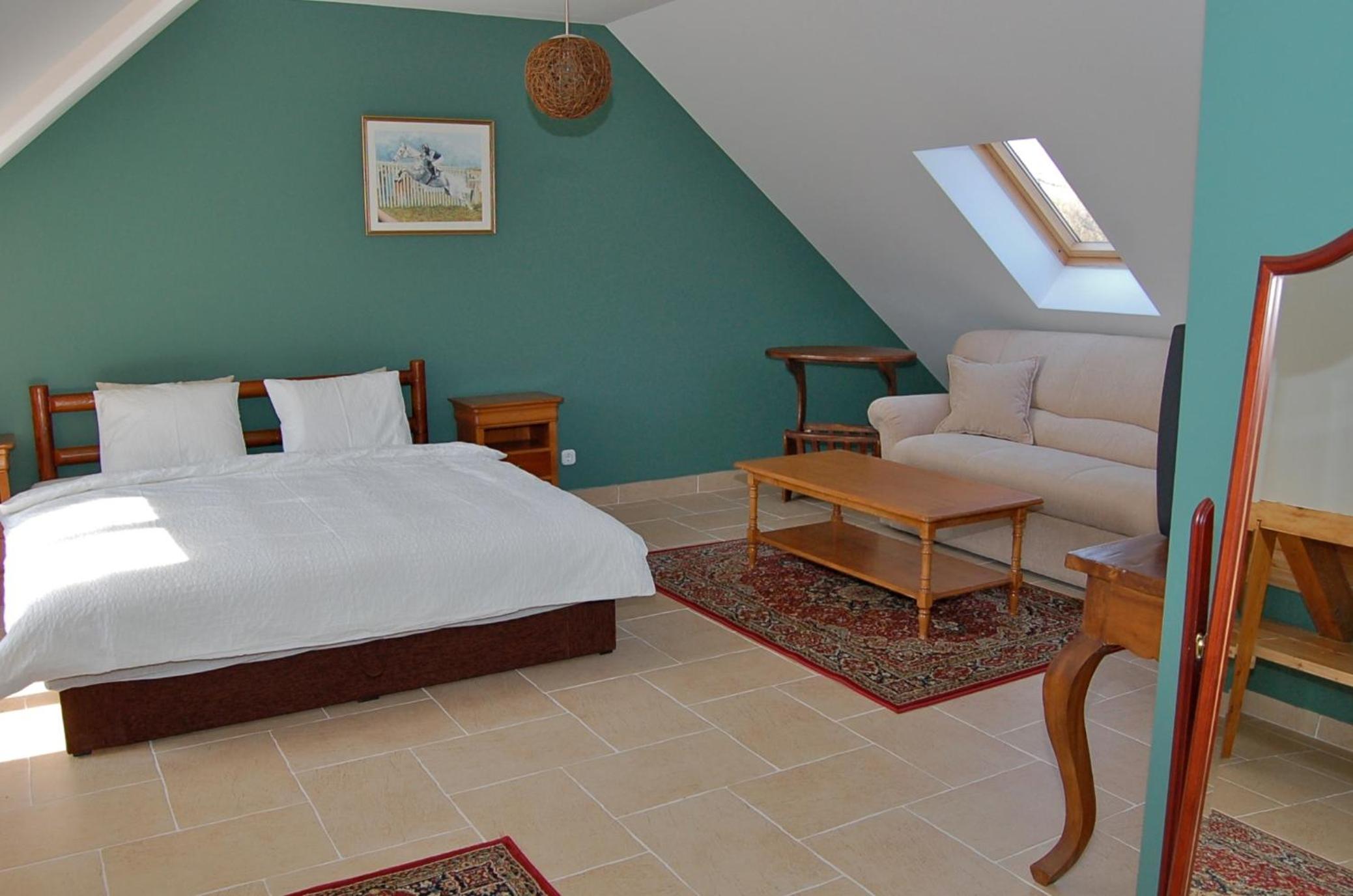 Family Room (2 Adults + 2 Children) photo 1