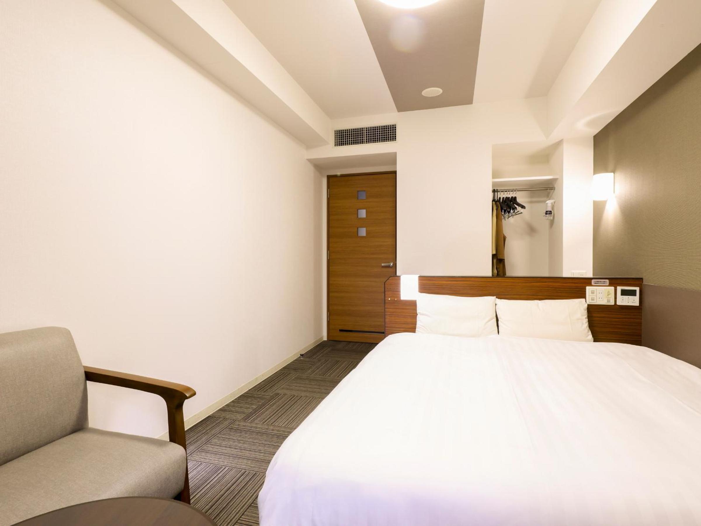 Deluxe Queen Room - Non-Smoking