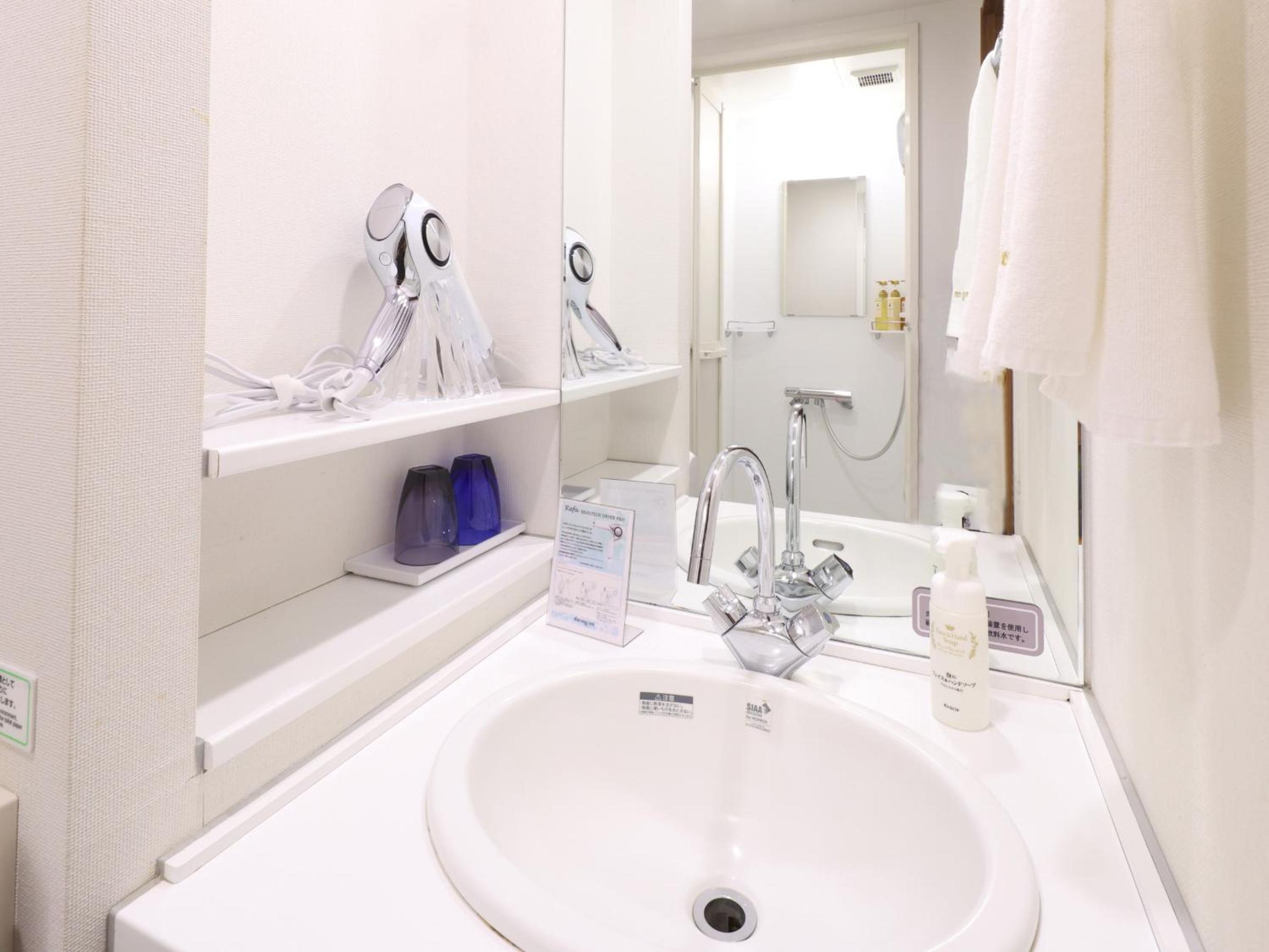 (No Daily Cleaning)Deluxe Queen Room - Non-Smoking - Eco Plan photo 3