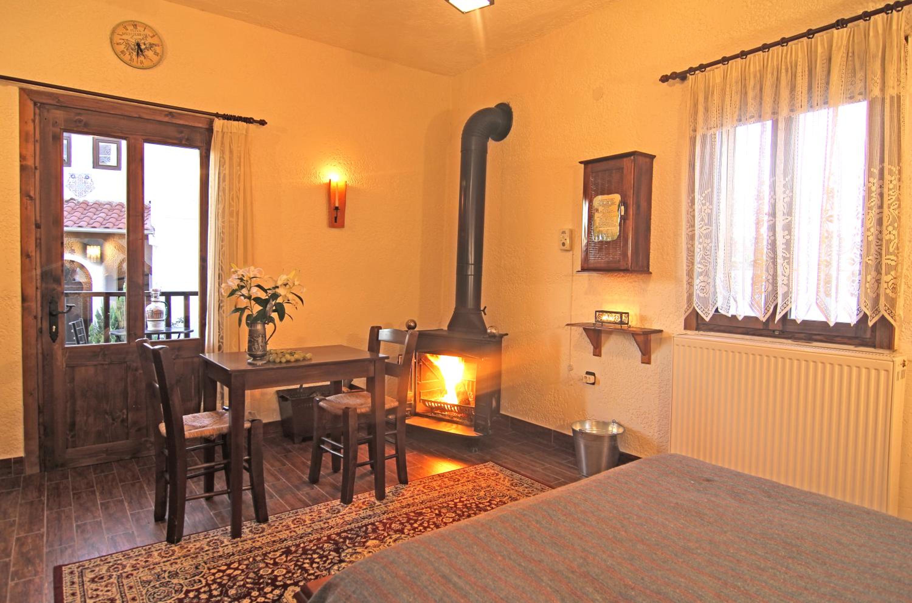 Classic Double Room with Balcony photo 2