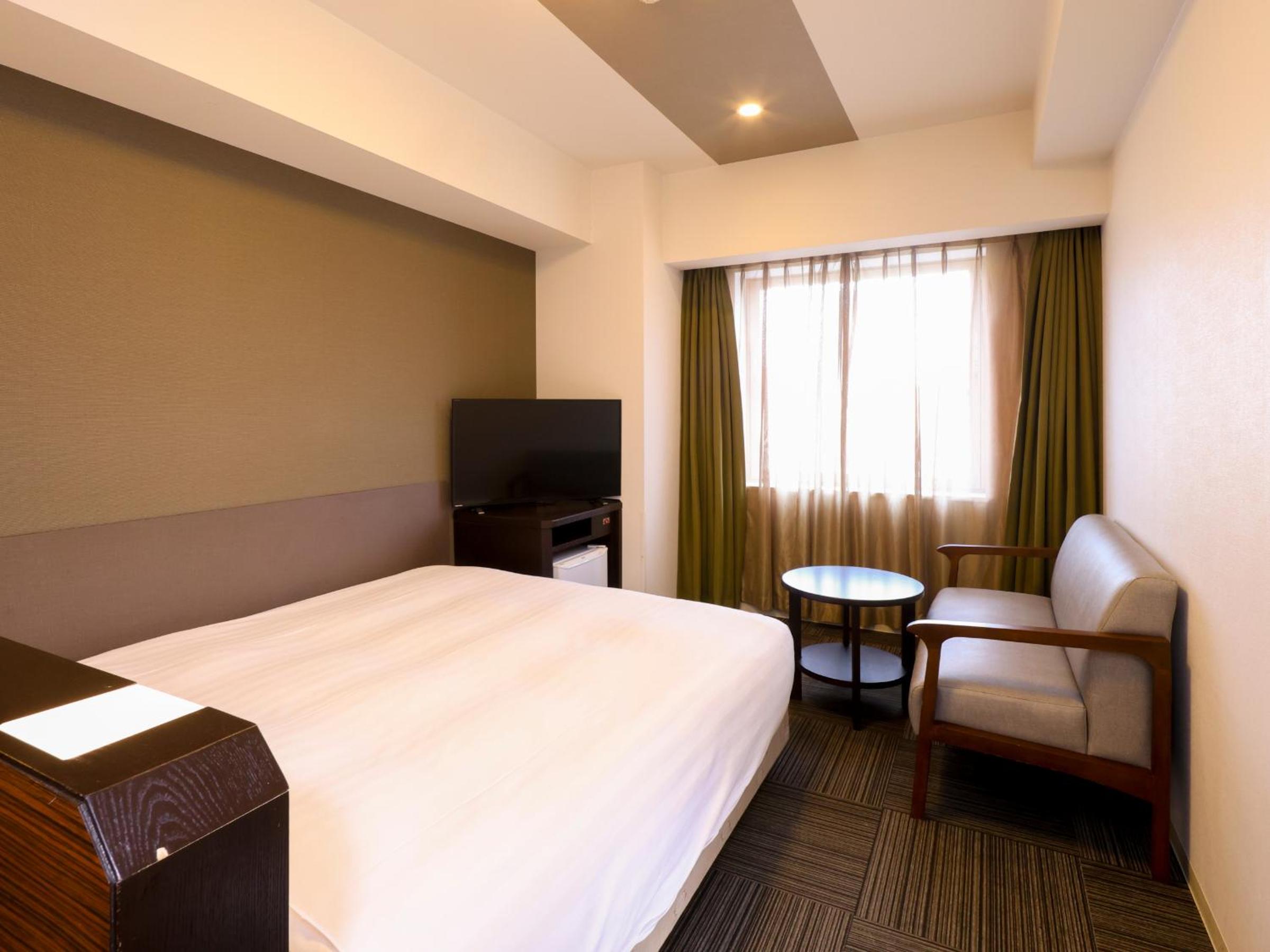 (No Daily Cleaning)Deluxe Queen Room - Non-Smoking - Eco Plan