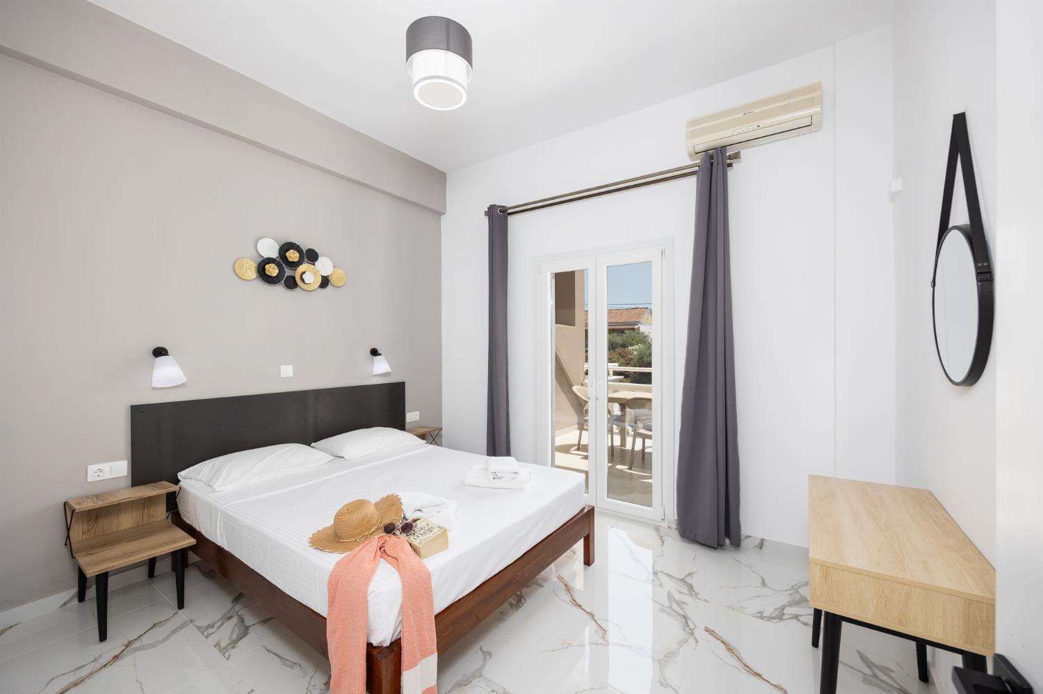 Deluxe Two-Bedroom Apartment with Garden View photo 1