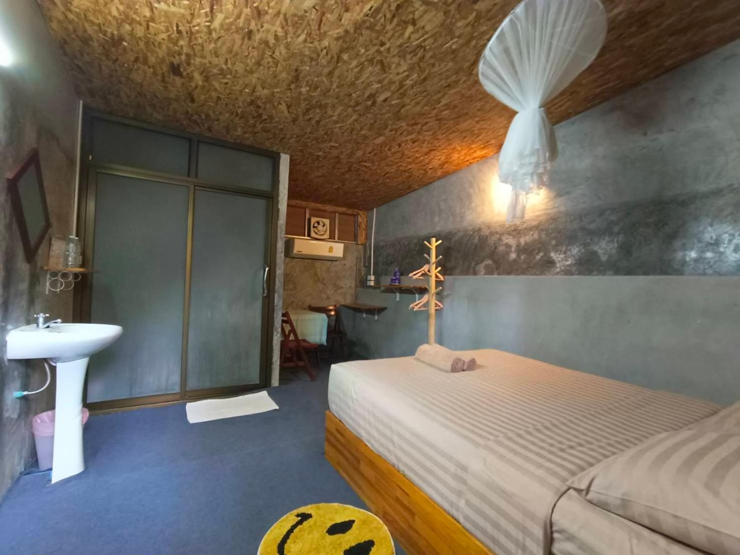 Large Single Room