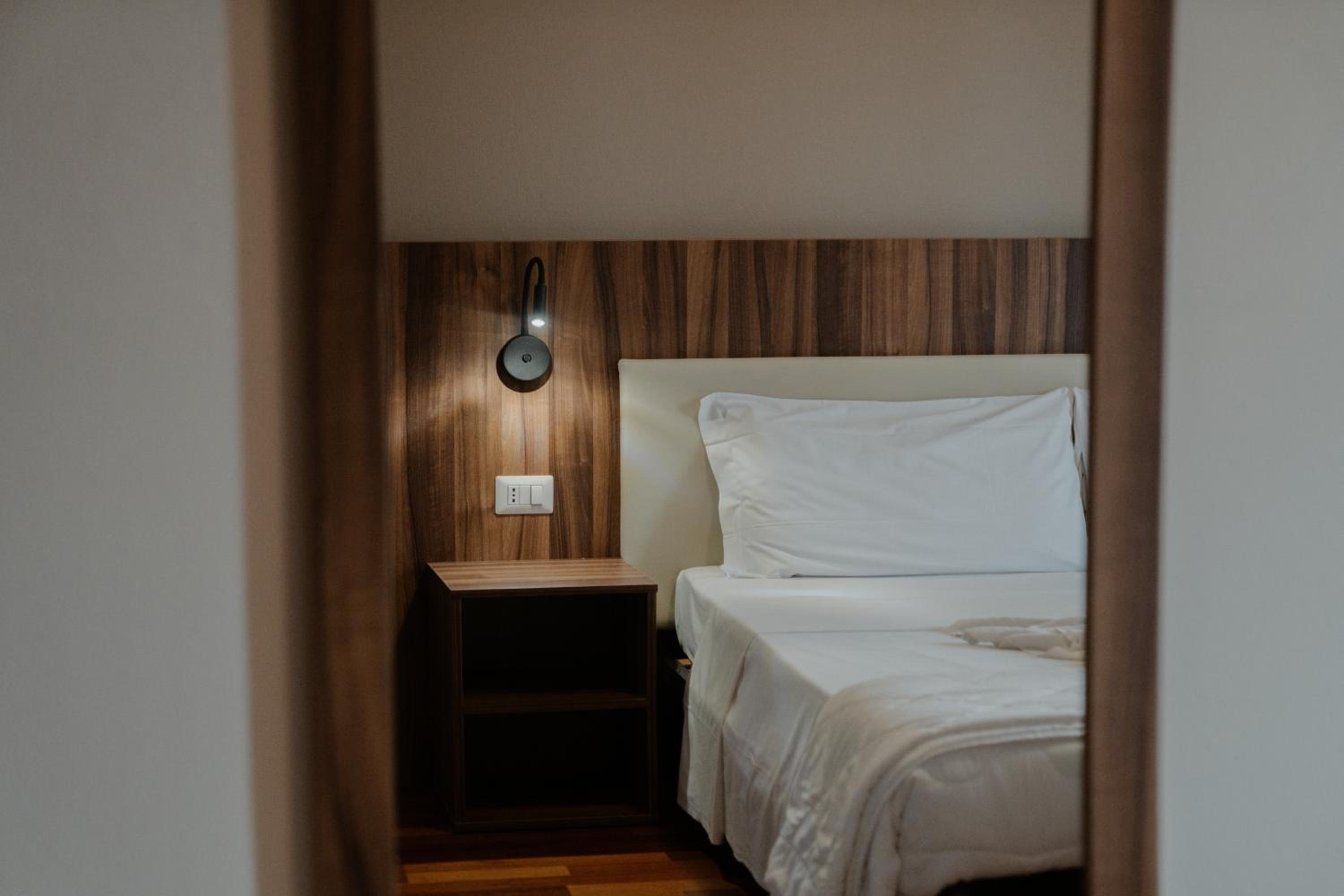 Superior Triple Room photo 3