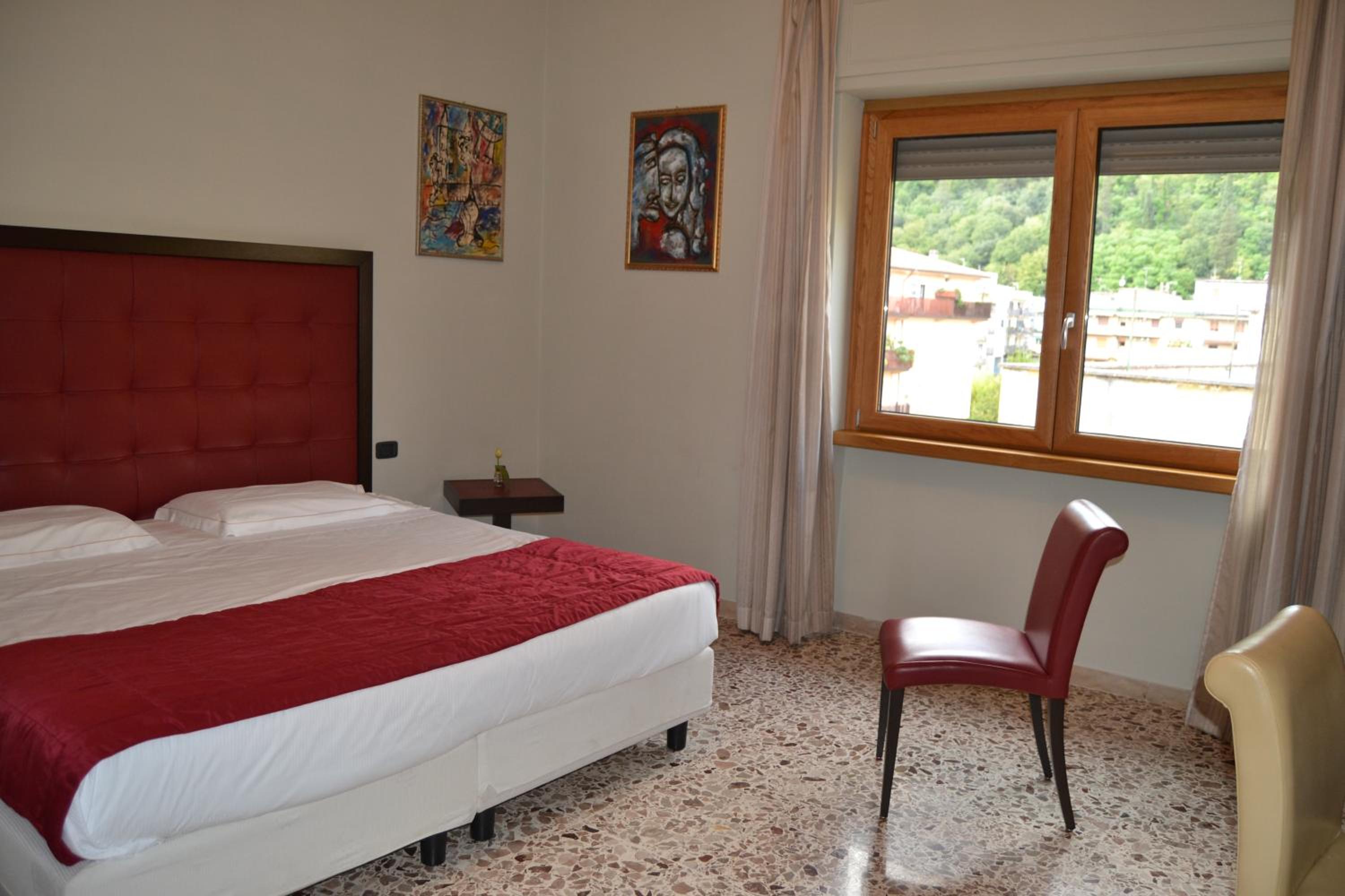 Standard Triple Room photo 2