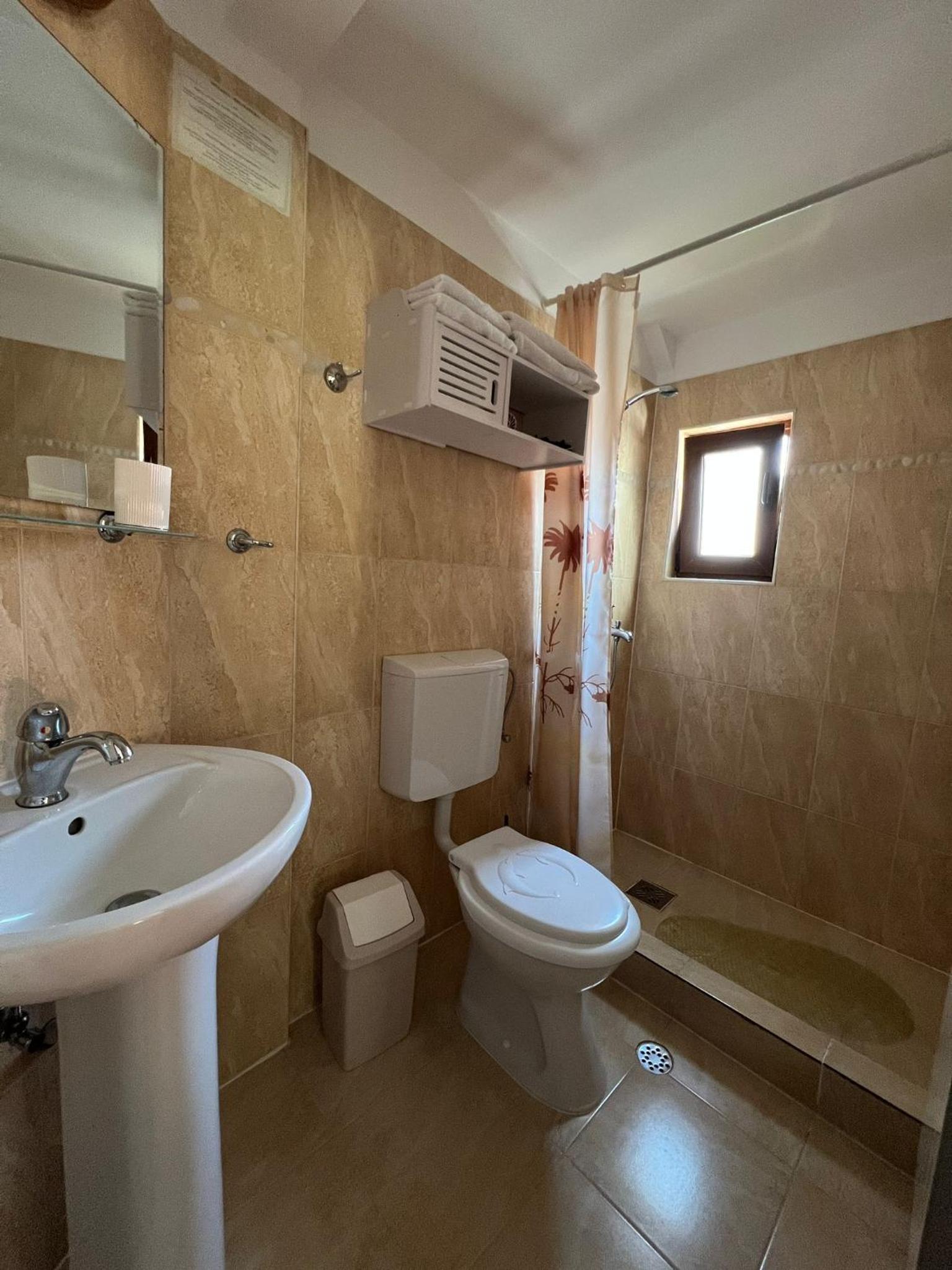 Double Room with Balcony (2 Adults + 1 Child) photo 2